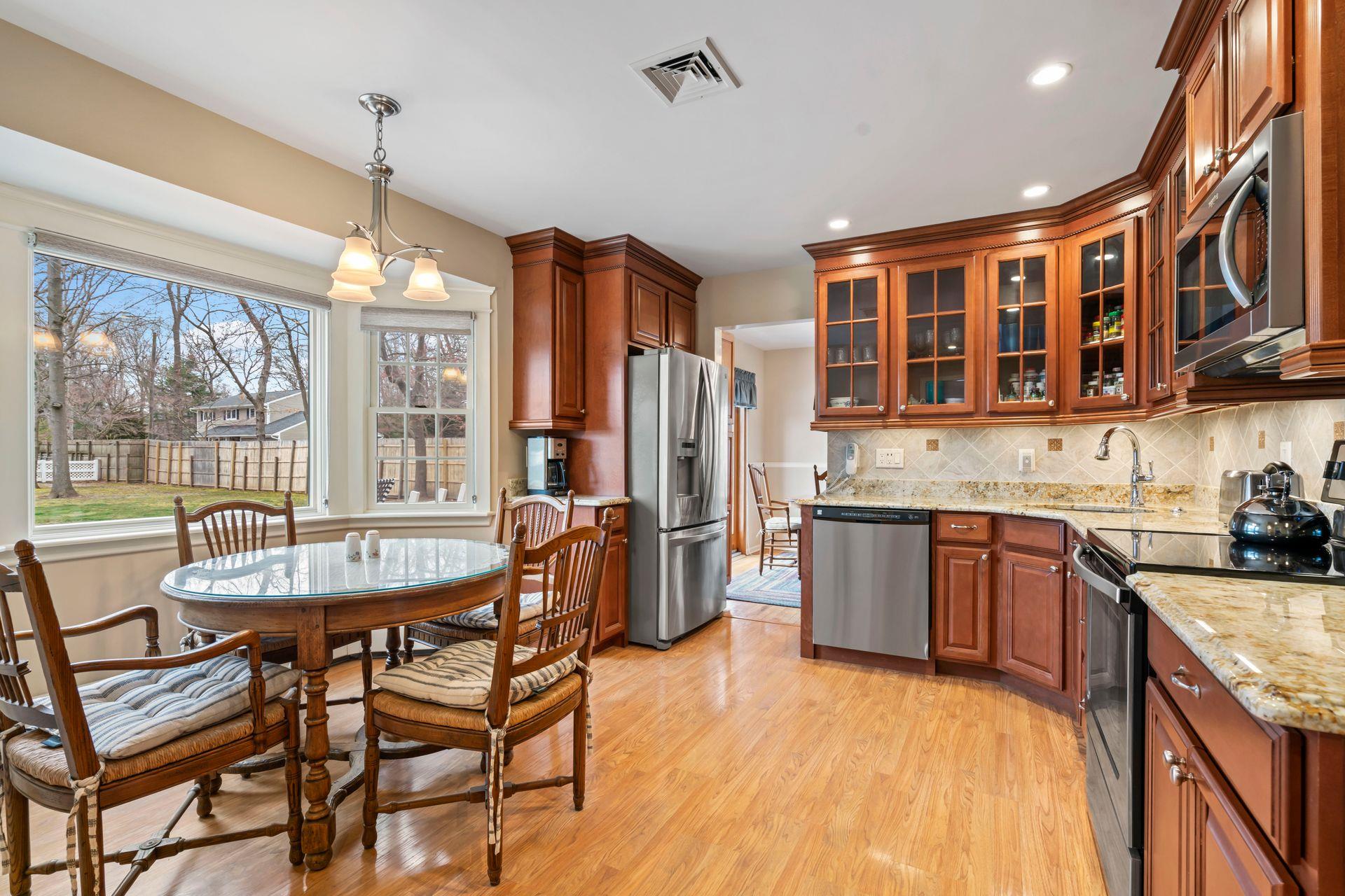 #12 photo, 14 Hillside Avenue, サフォーク郡 Saint James , NY 11780