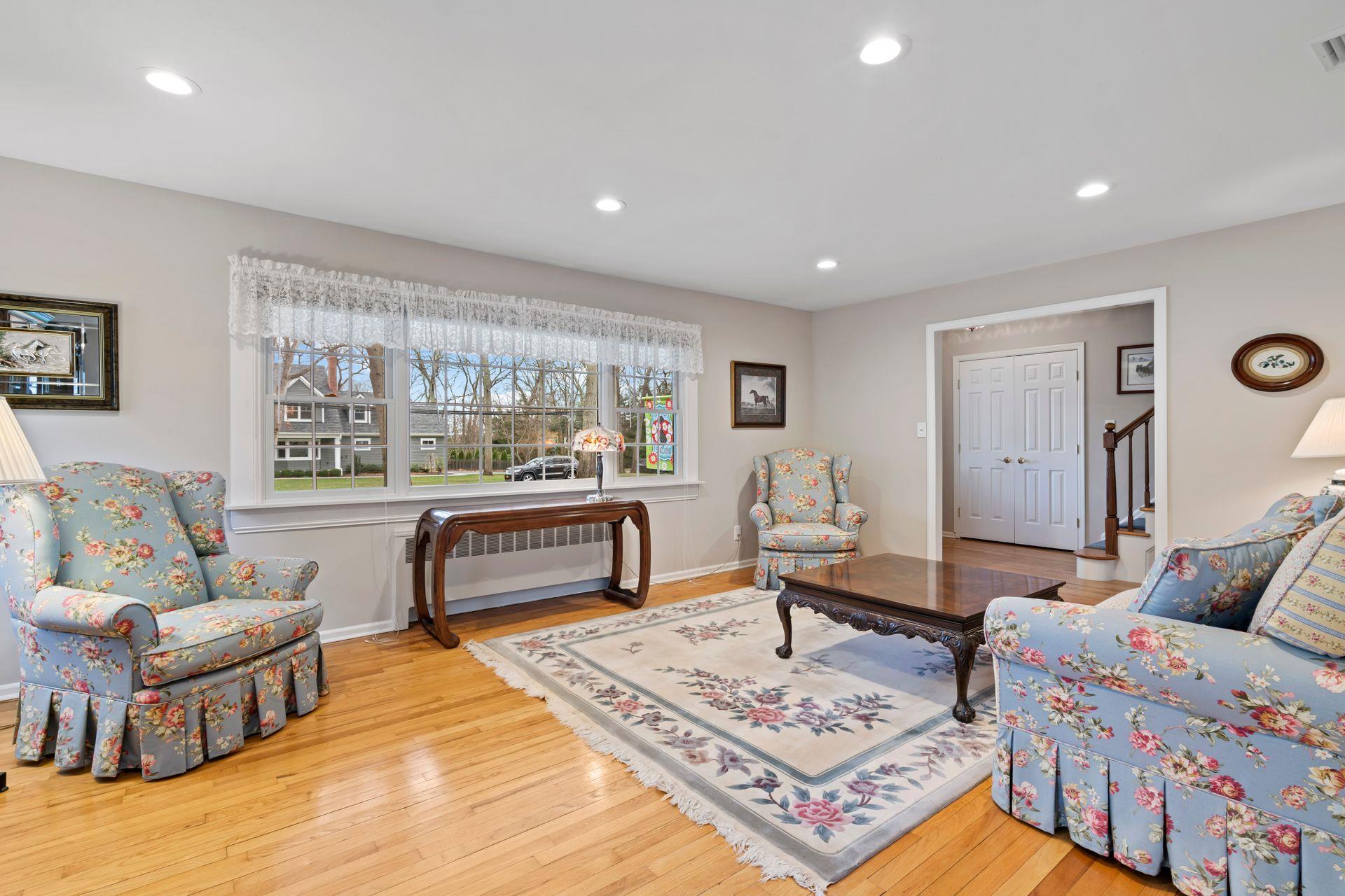 #7 photo, 14 Hillside Avenue, サフォーク郡 Saint James , NY 11780