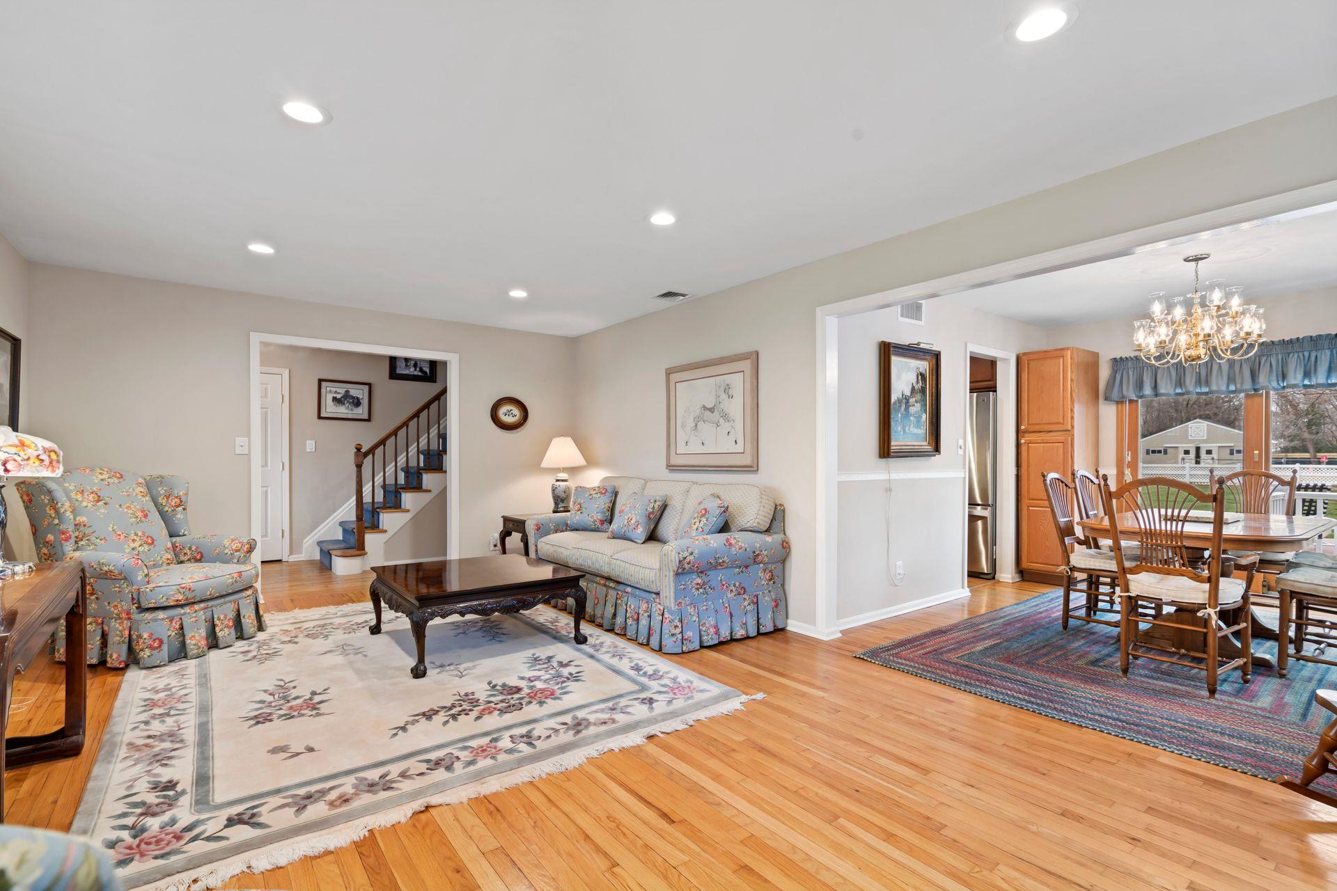 #9 photo, 14 Hillside Avenue, サフォーク郡 Saint James , NY 11780