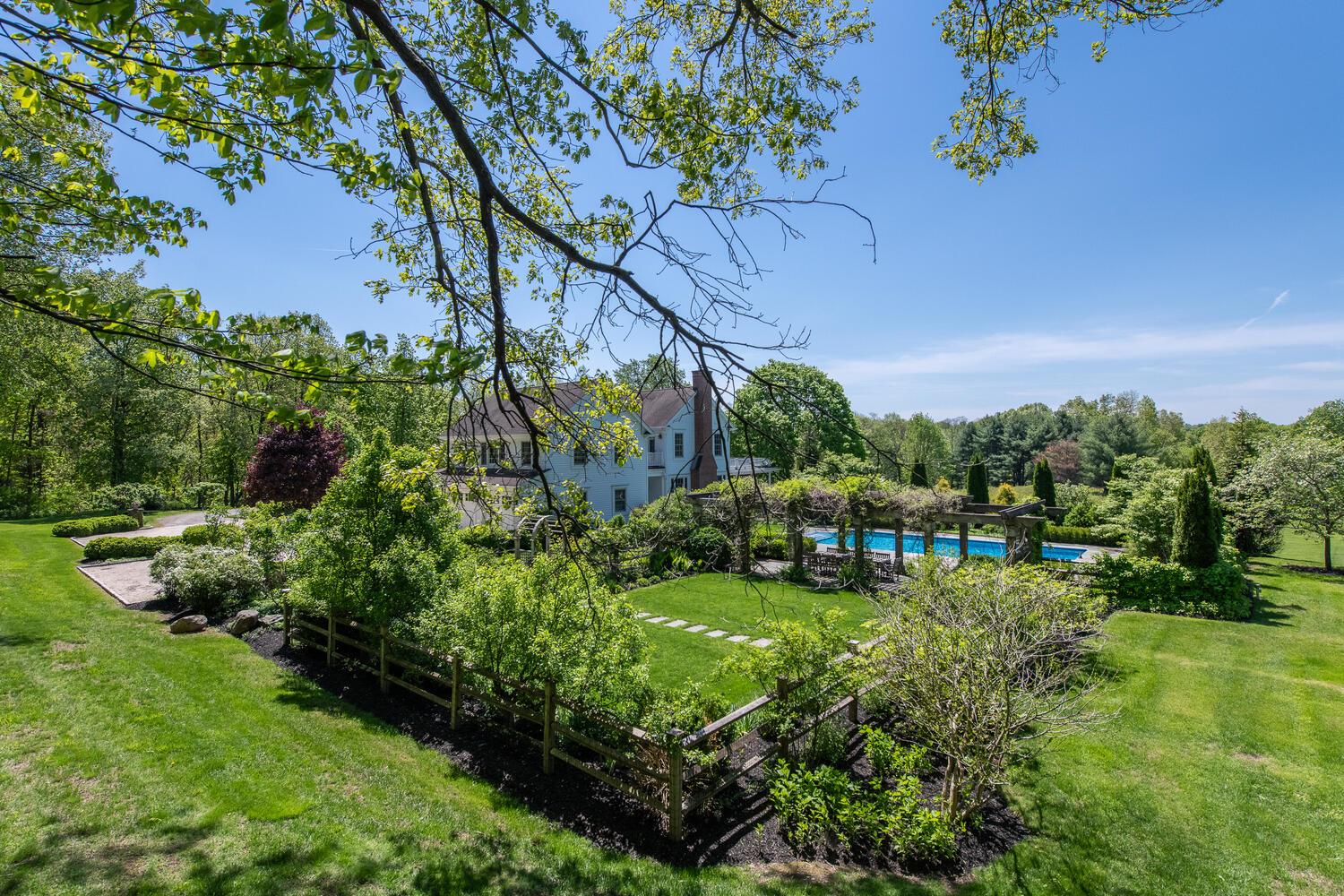 #1 photo, 33 Pells Road, Rhinebeck , NY 12572