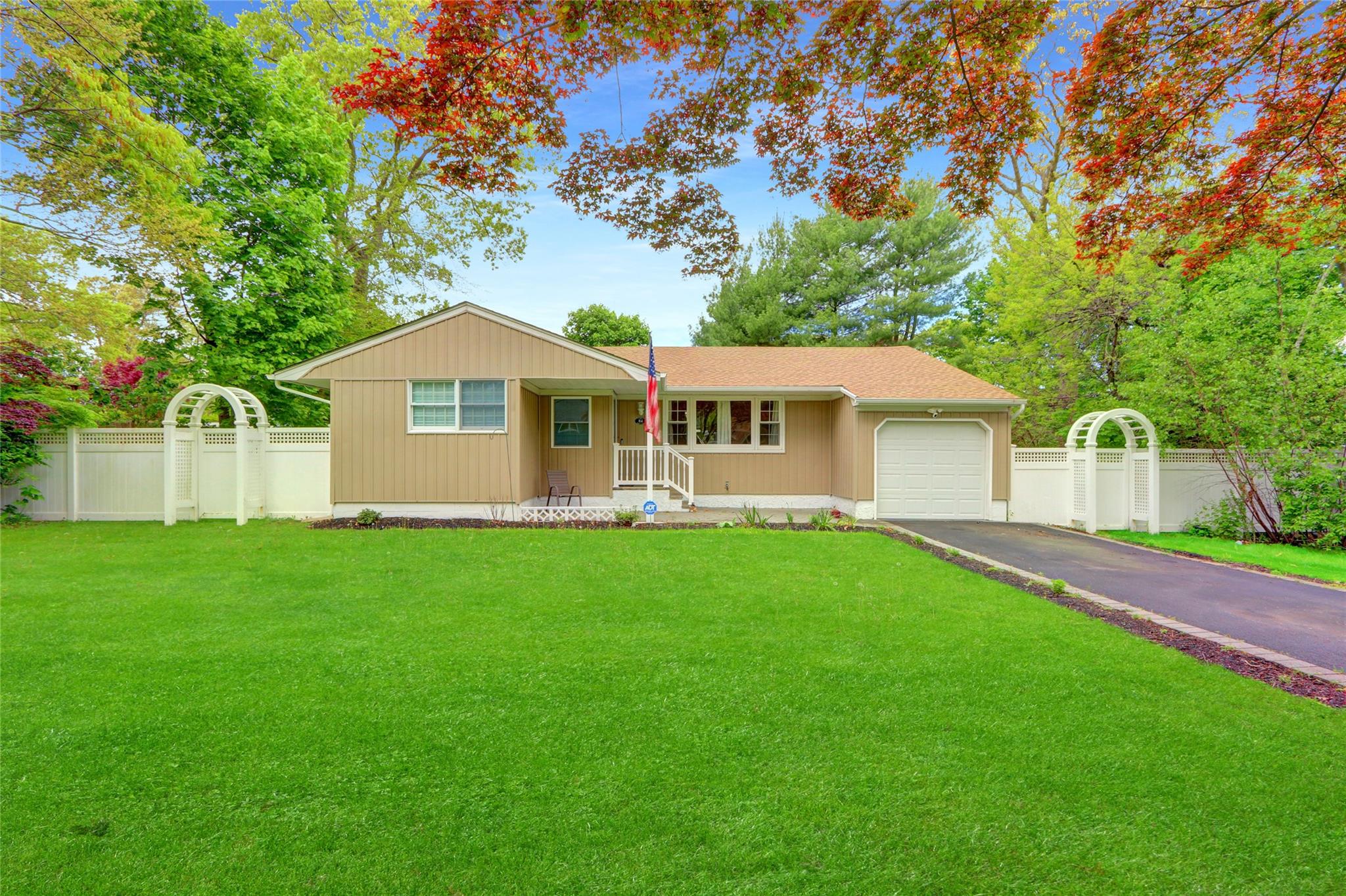 #1 photo, 84 Balaton Avenue, Lake Ronkonkoma , NY 11779