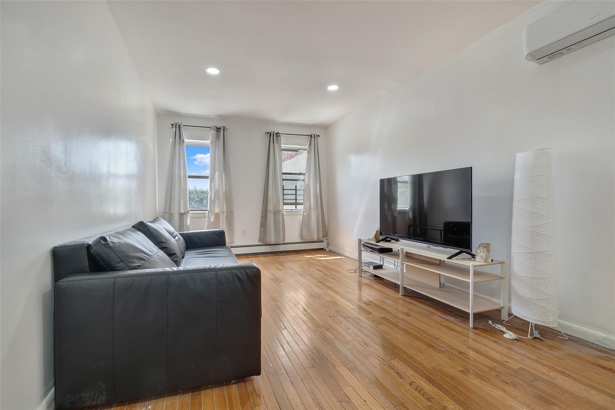 #4 photo, 175 Chauncey Street, ブルックリン区 Brooklyn , NY 11233