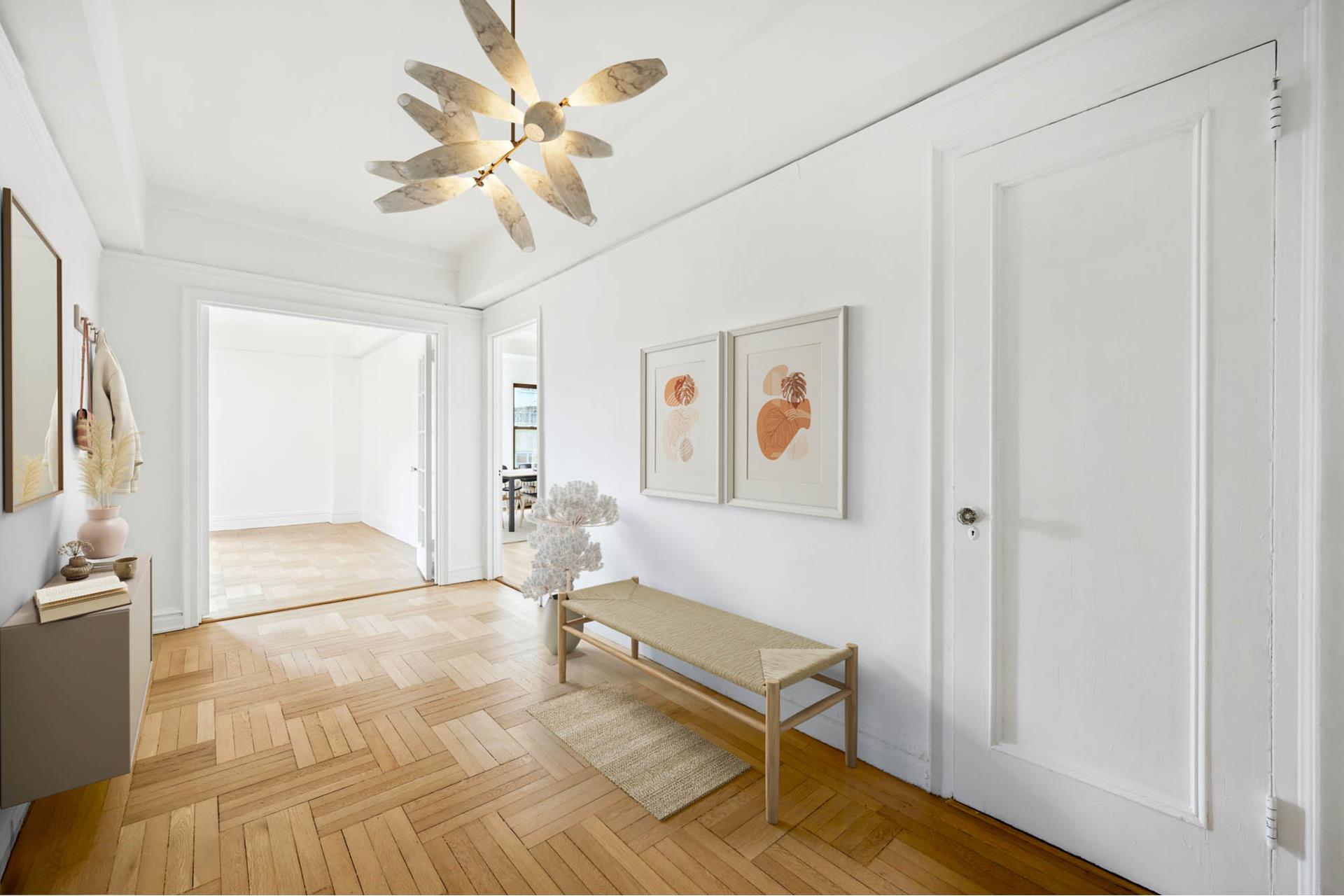 #1 photo, 25 E 9TH Street, Greenwich Village , NY 10003