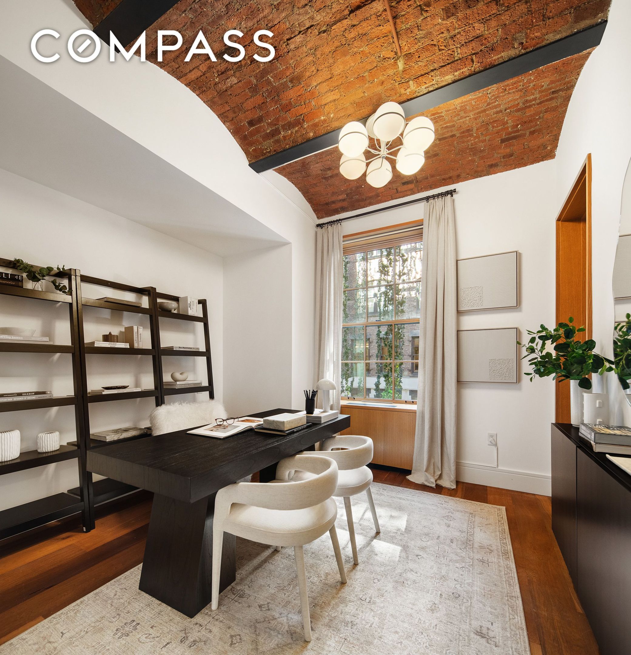 #15 photo, 36 Bleecker Street, マンハッタン NoHo , NY 10012