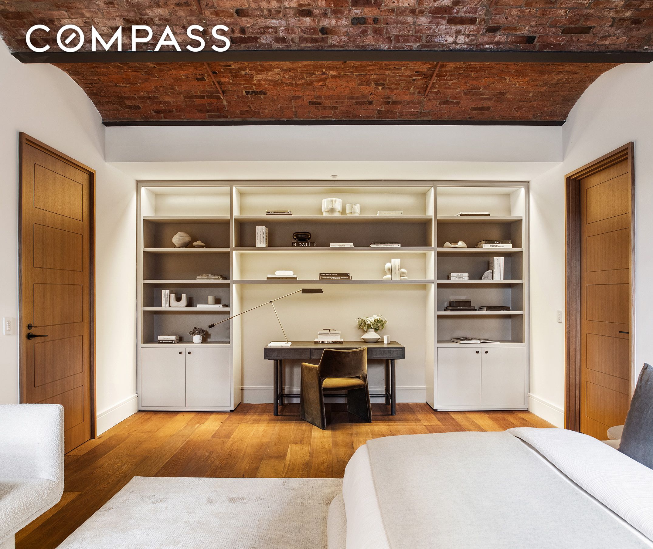 #9 photo, 36 Bleecker Street, マンハッタン NoHo , NY 10012