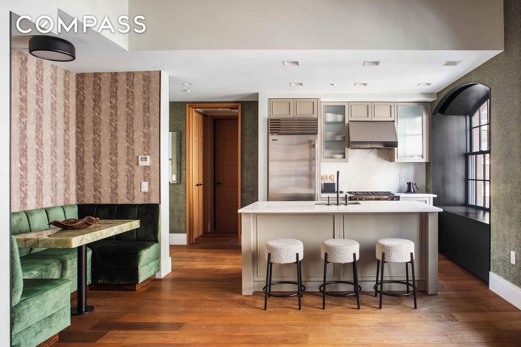 #3 photo, 36 Bleecker Street, マンハッタン NoHo , NY 10012