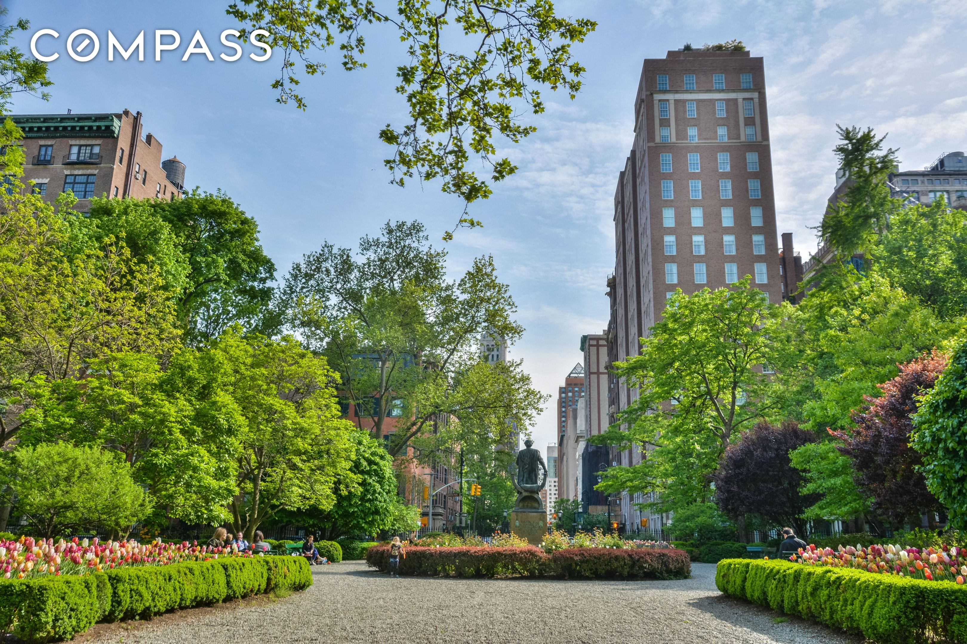 #13 photo, 48 Gramercy Park N, マンハッタン Gramercy , NY 10010