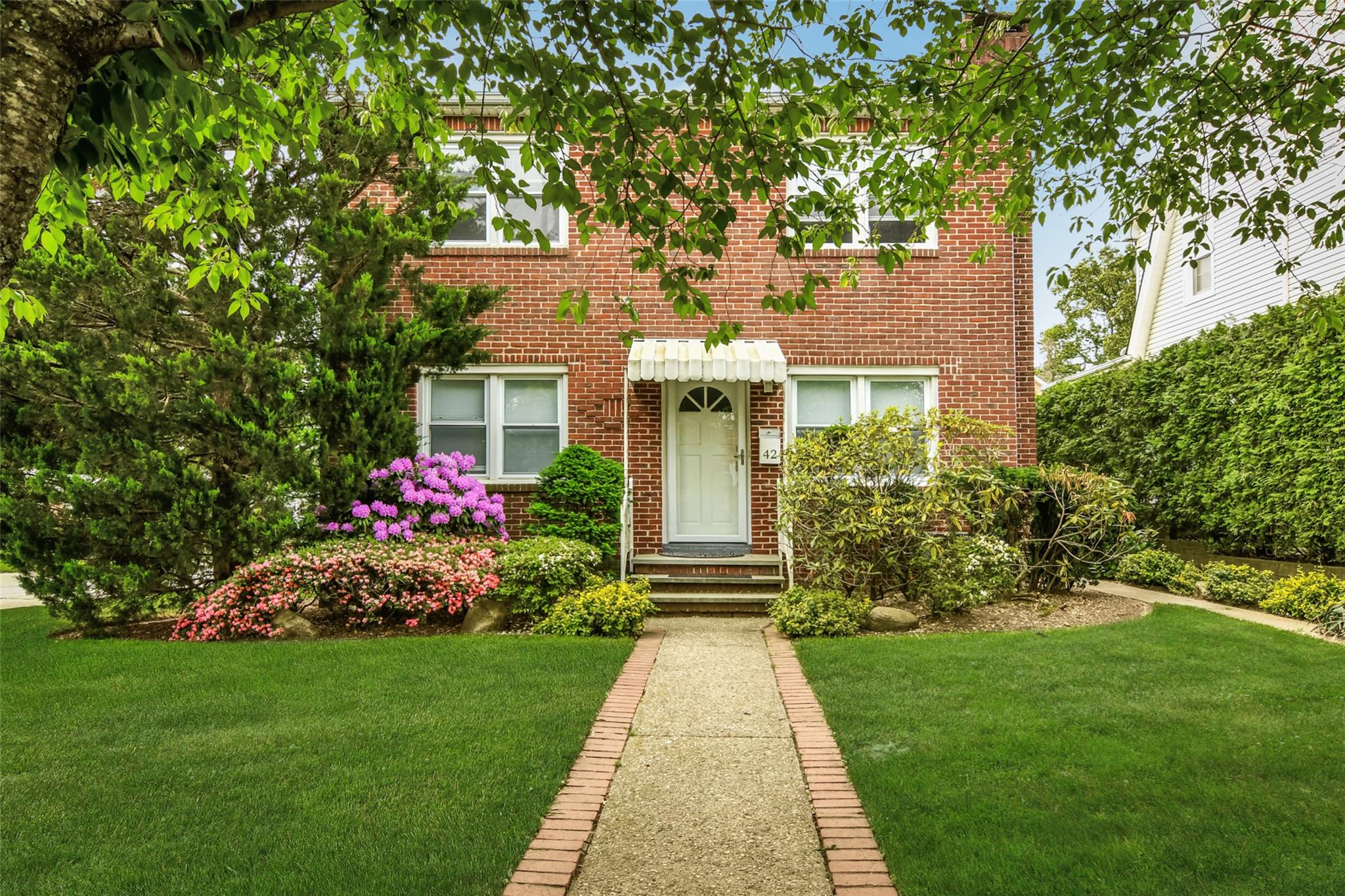 #1 photo, 42 Beechwood Avenue, Port Washington , NY 11050