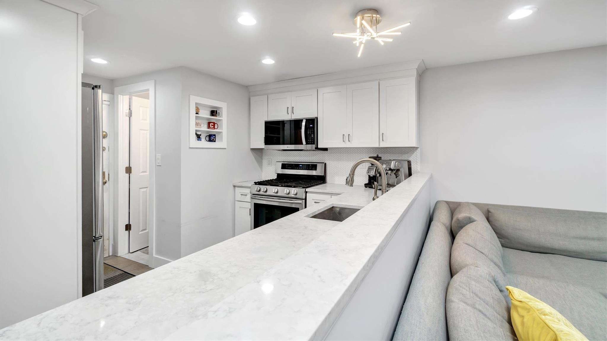 #16 photo, 19 Barstow Road, 長島 大頸 Great Neck , NY 11021