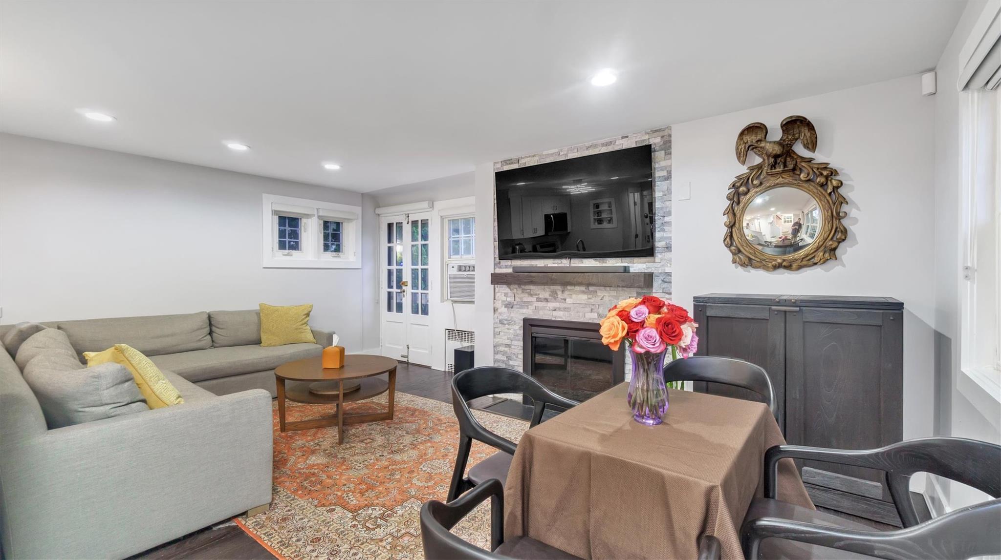 #19 photo, 19 Barstow Road, 長島 大頸 Great Neck , NY 11021