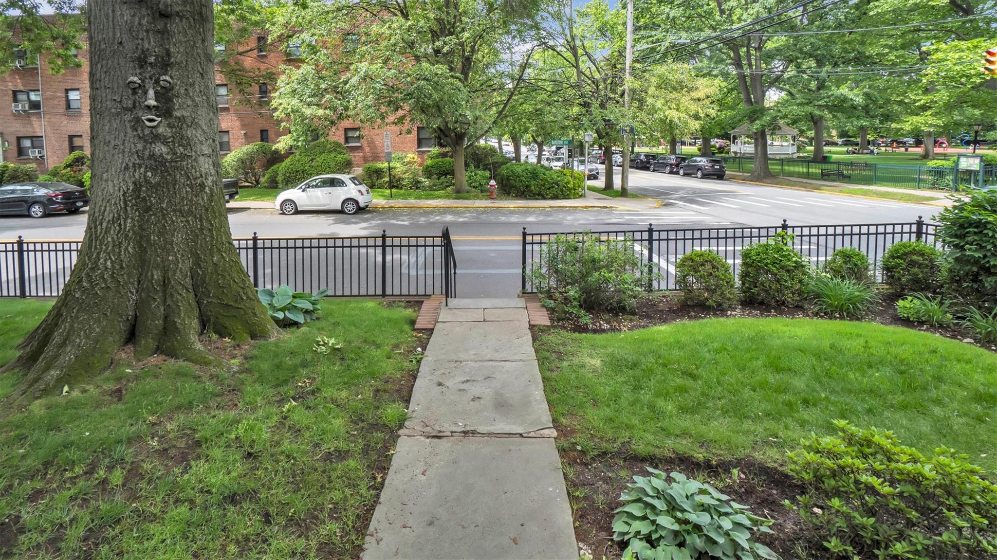 #5 photo, 19 Barstow Road, 長島 大頸 Great Neck , NY 11021