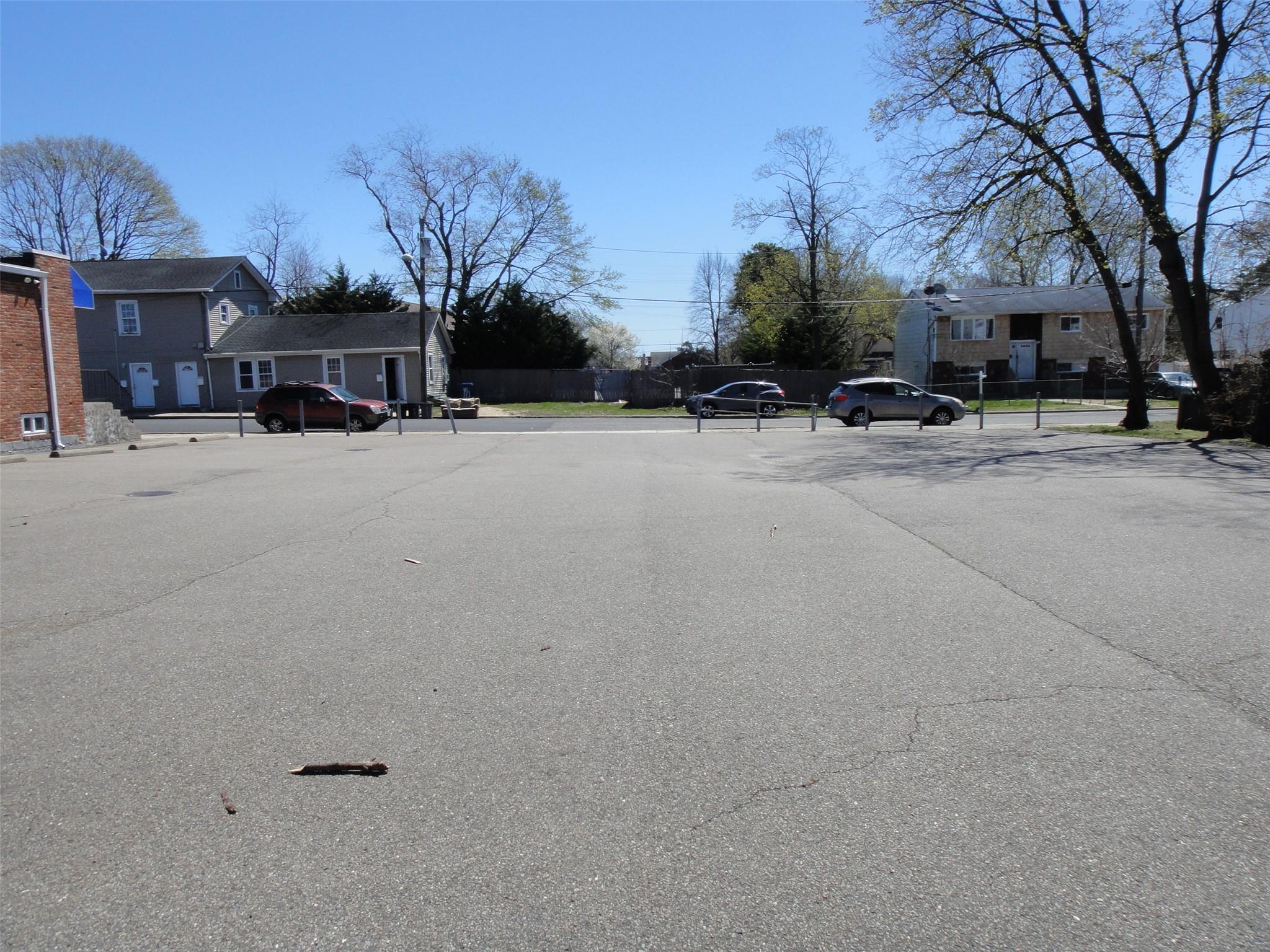 #2 photo, 109 Carleton, サフォーク郡 Central Islip , NY 11722