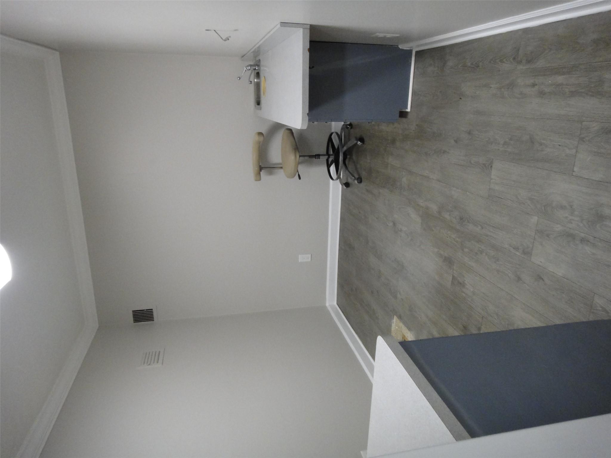 #6 photo, 109 Carleton, サフォーク郡 Central Islip , NY 11722