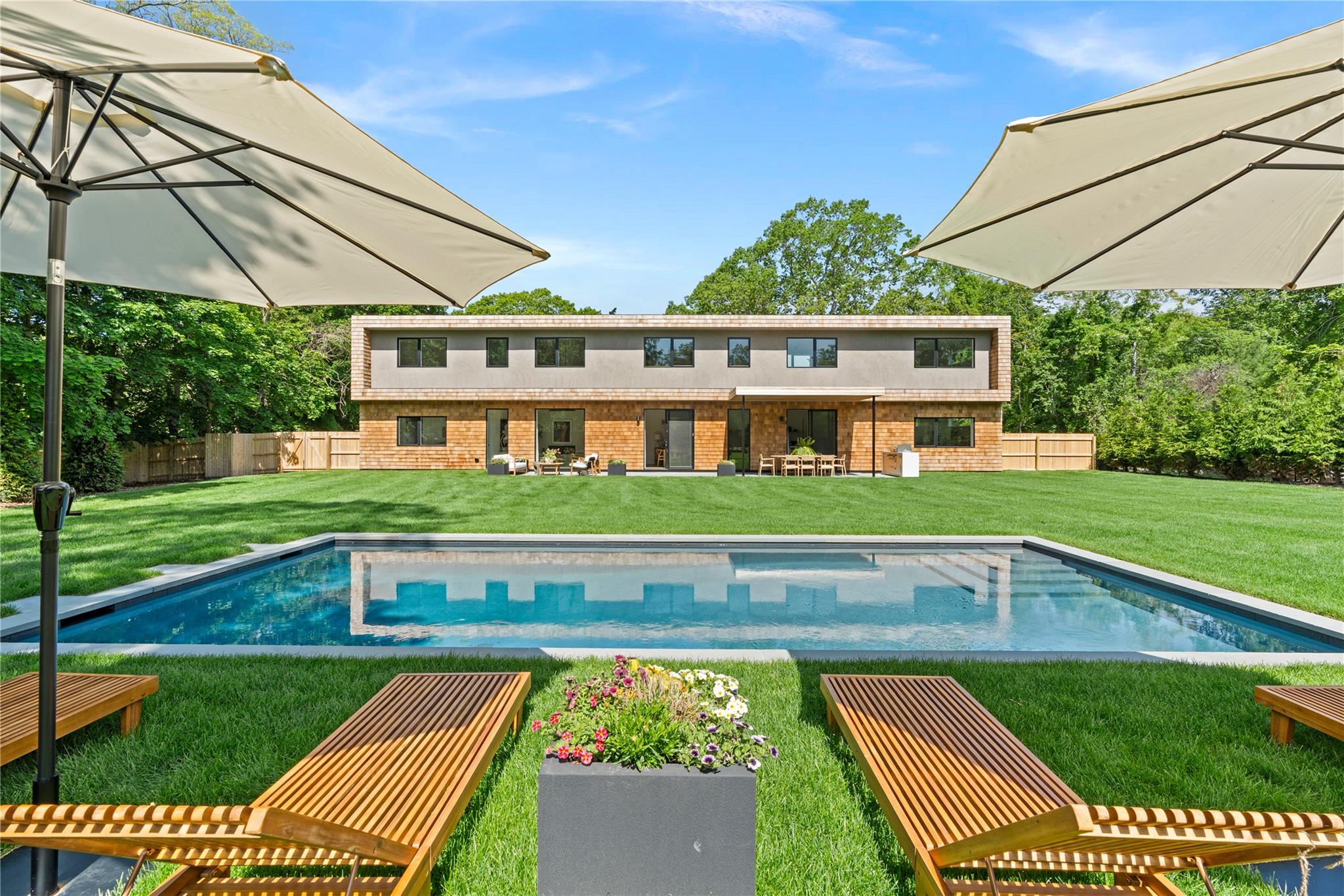 #1 photo, 30 School Street, East Hampton , NY 11937