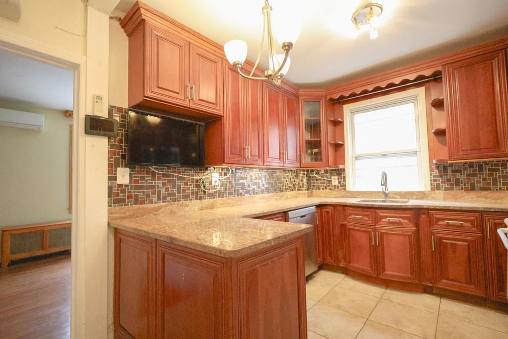 #16 photo, 11141 77th Avenue, 皇后區 森林小丘 Forest Hills , NY 11375