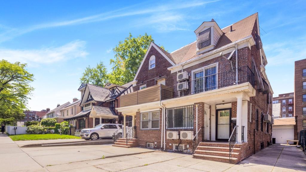 #3 photo, 11141 77th Avenue, 皇后區 森林小丘 Forest Hills , NY 11375