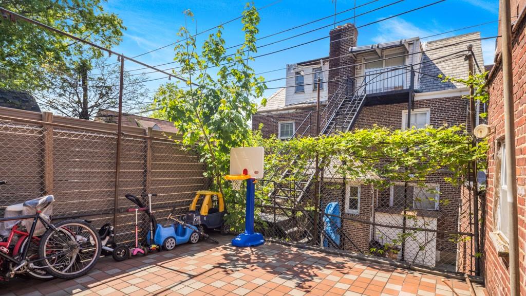 #4 photo, 11141 77th Avenue, 皇后區 森林小丘 Forest Hills , NY 11375