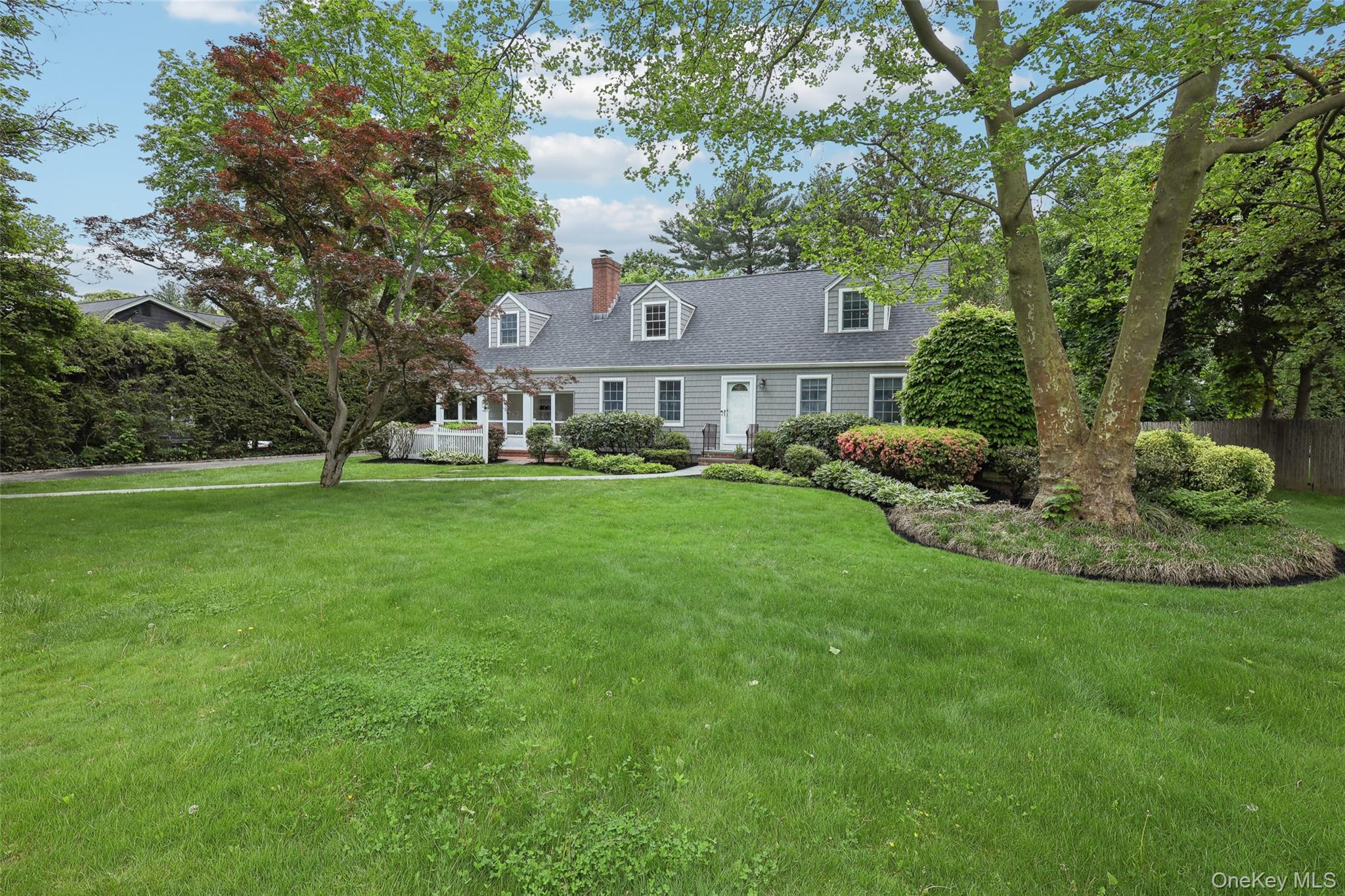 #1 photo, 8 Sheep Pasture Lane, Huntington , NY 11743