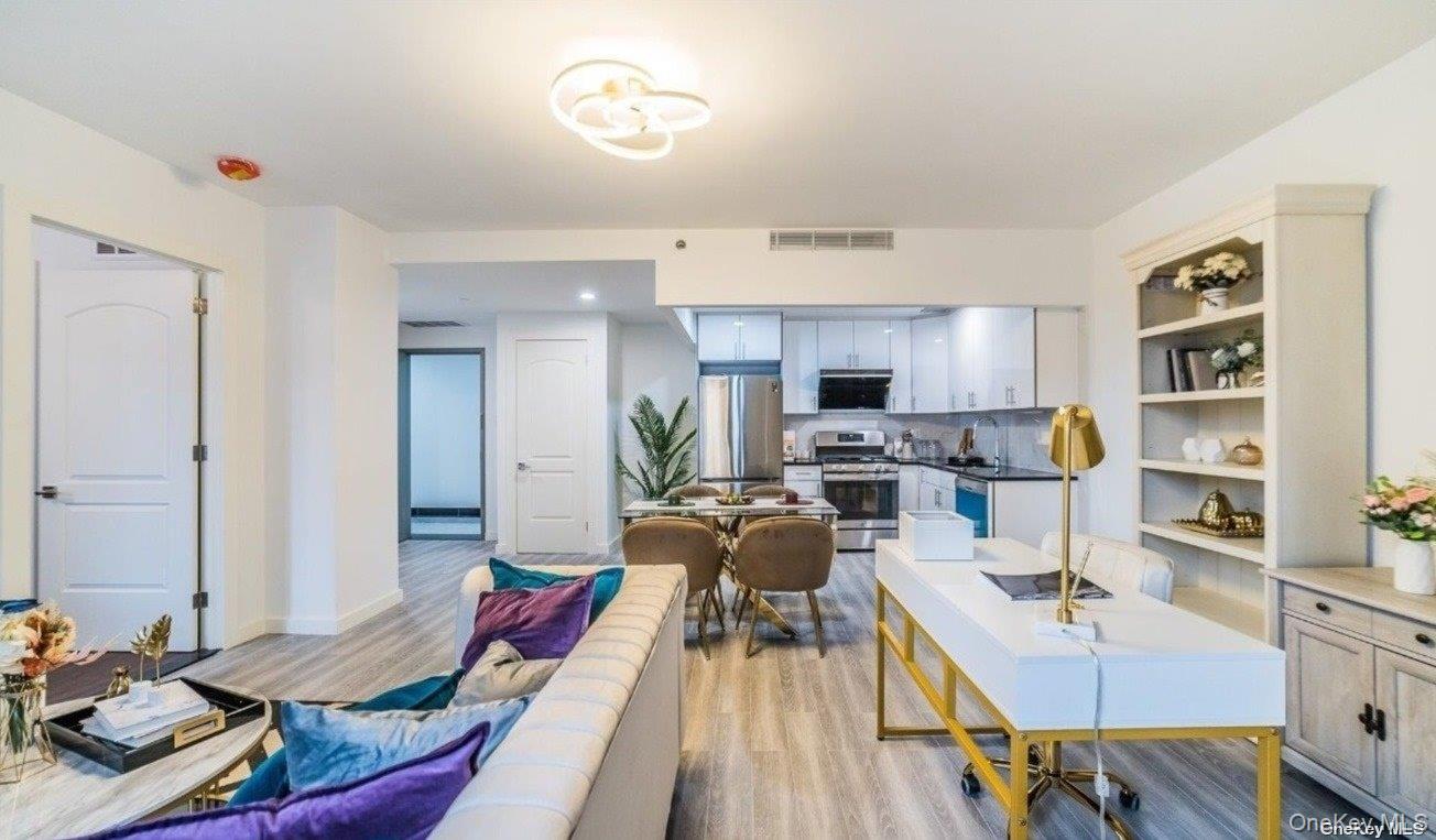 #8 photo, 144-27 Sanford Avenue, クイーンズ区 Flushing , NY 11355