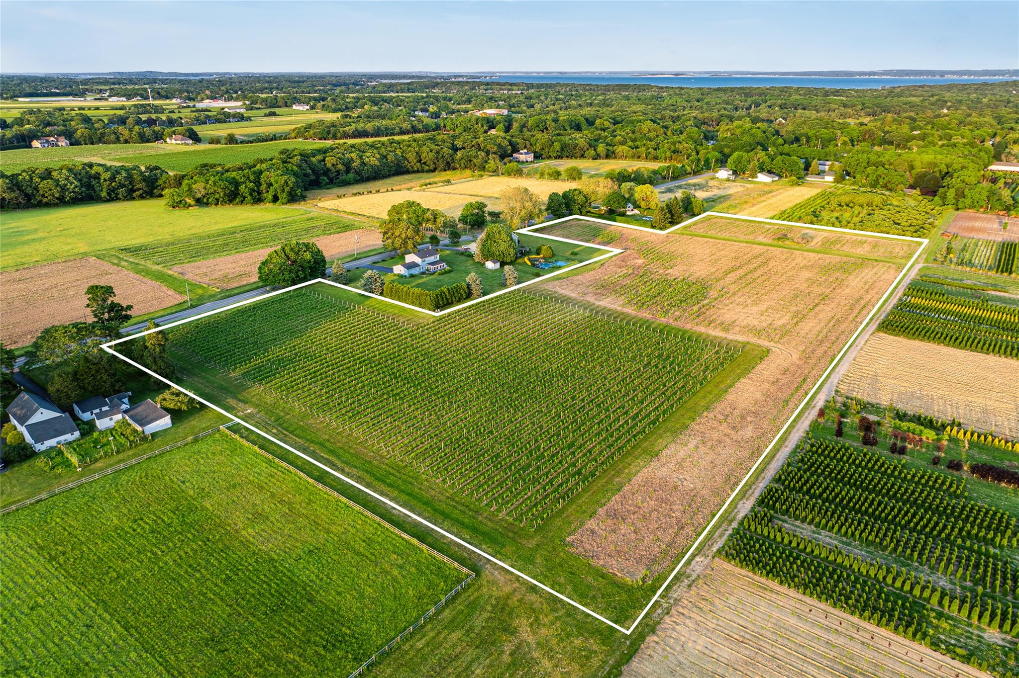 #4 photo, 1555 Cox Lane, サフォーク郡 Cutchogue , NY 11935