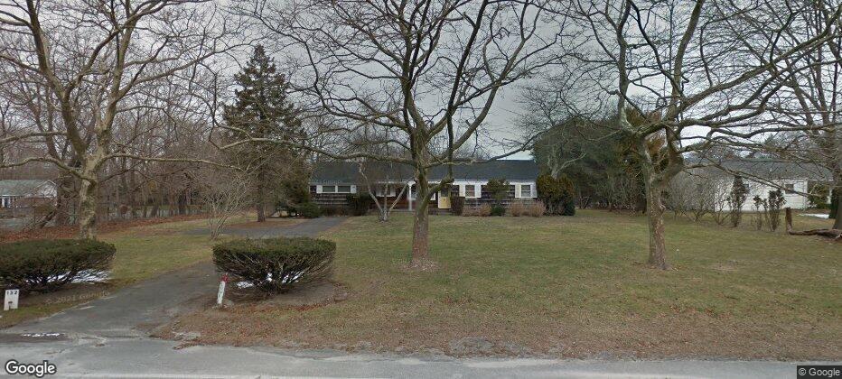 #1 photo, 152 South Road, Westhampton , NY 11977