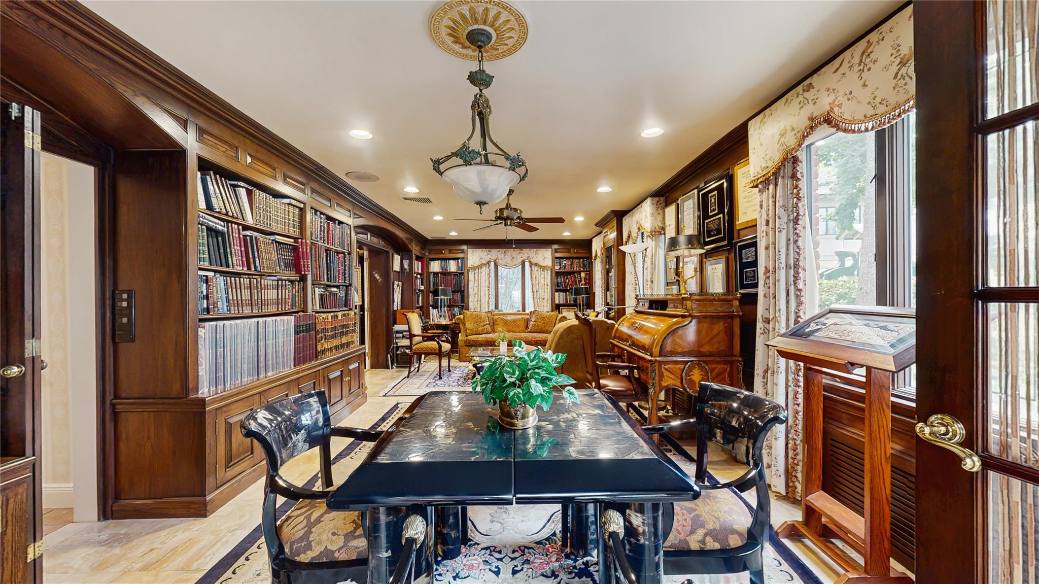 #19 photo, 202 Broadway, 长岛 Lawrence , NY 11559