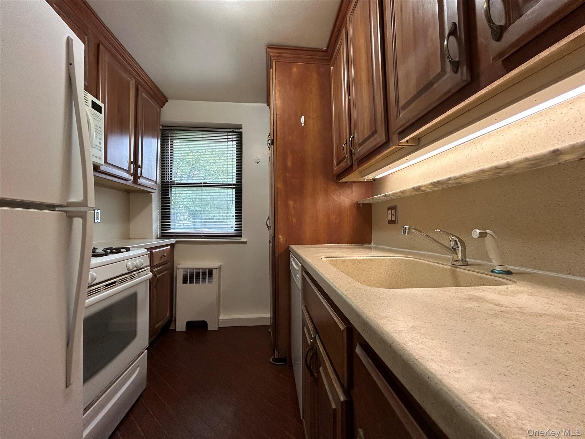 #8 photo, 8 West Mill Drive, ナッソー郡 Great Neck , NY 11021