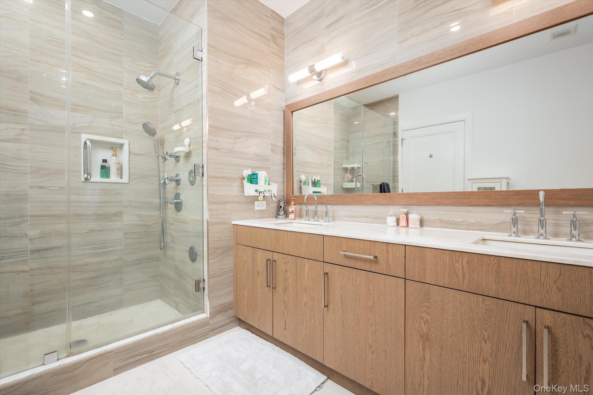 #11 photo, 100 Garvies Point Road, ナッソー郡 Glen Cove , NY 11542