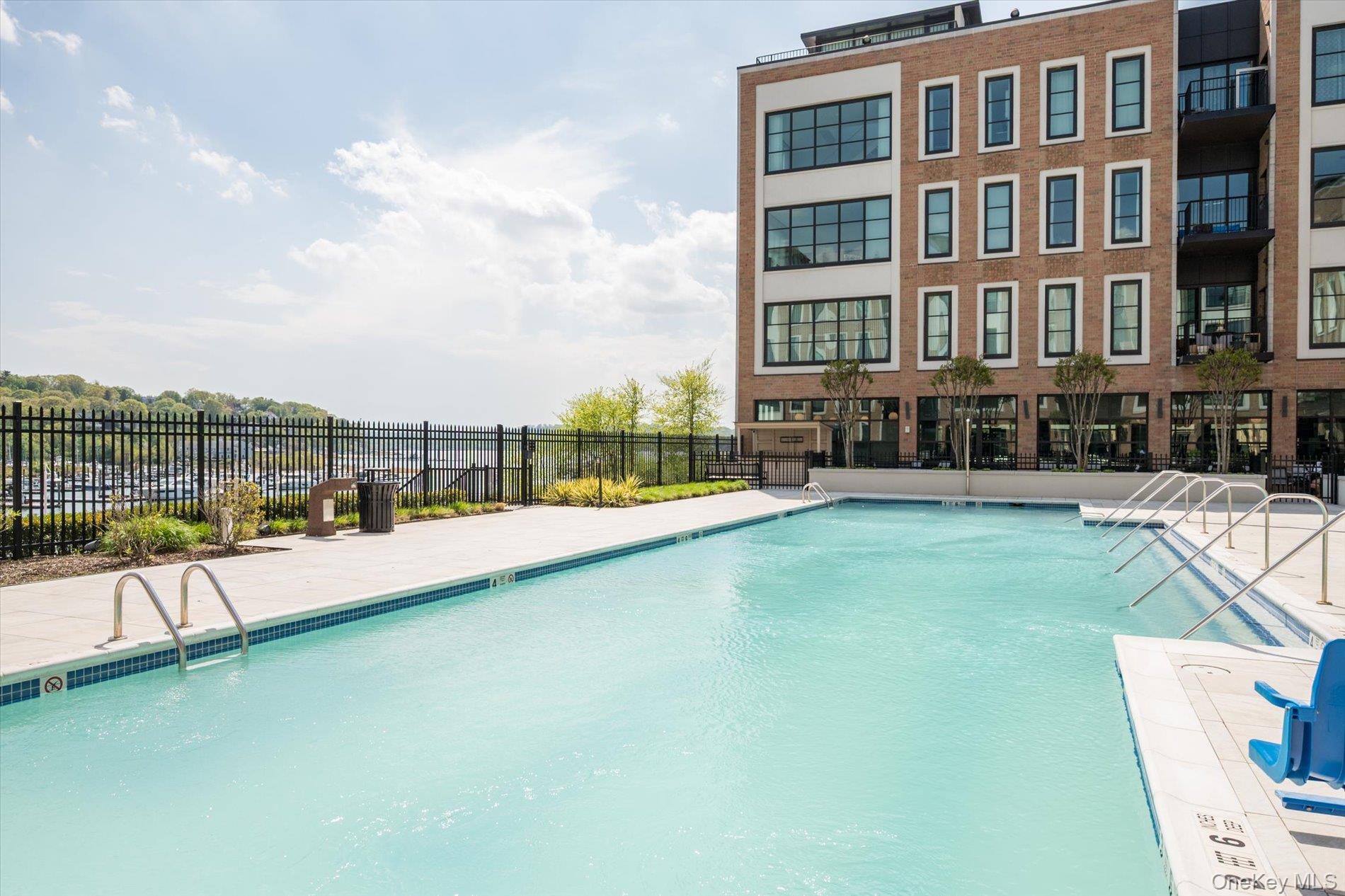 #19 photo, 100 Garvies Point Road, ナッソー郡 Glen Cove , NY 11542