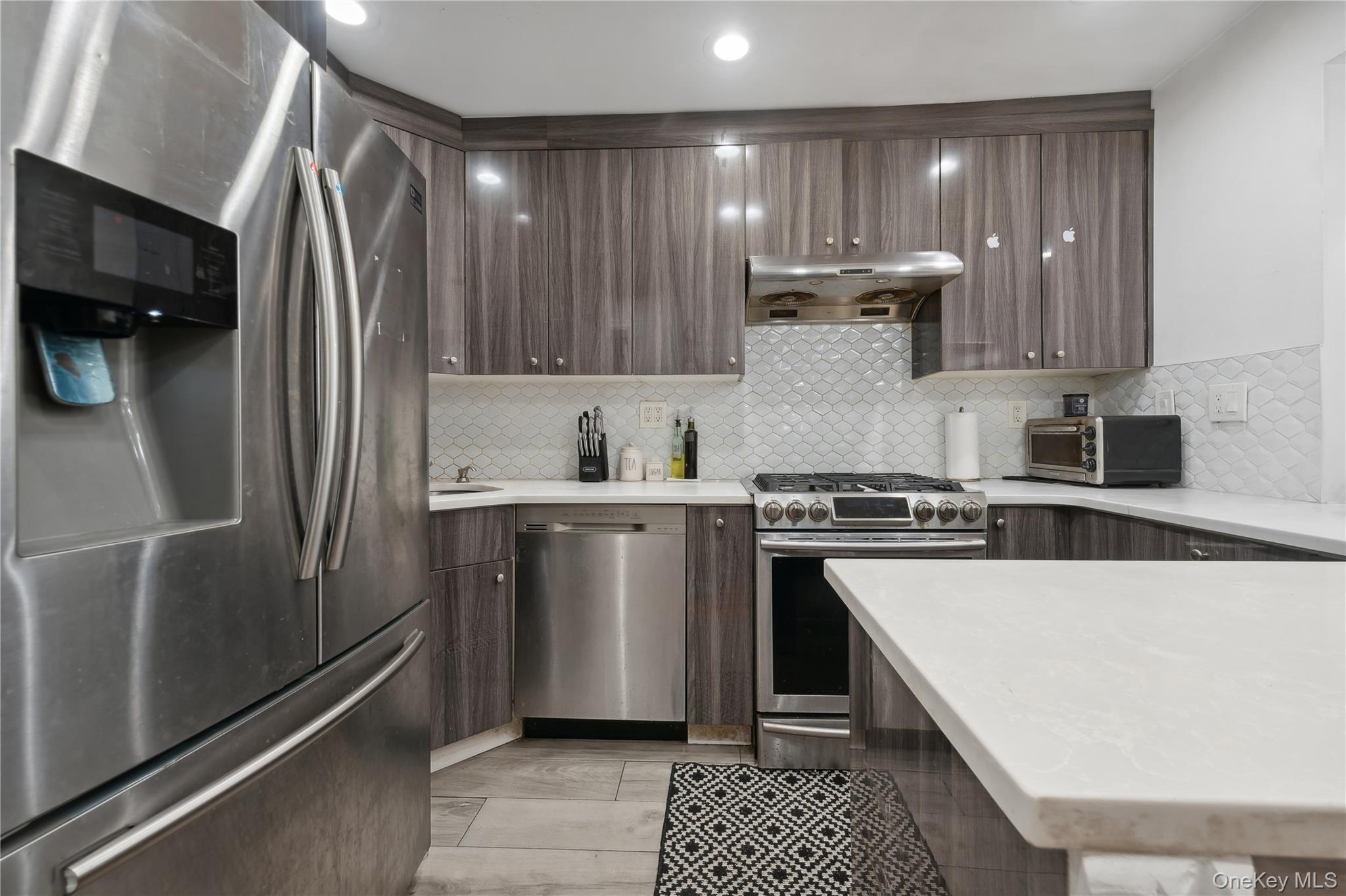 #13 photo, 61-31 136th Street, Flushing , NY 11367