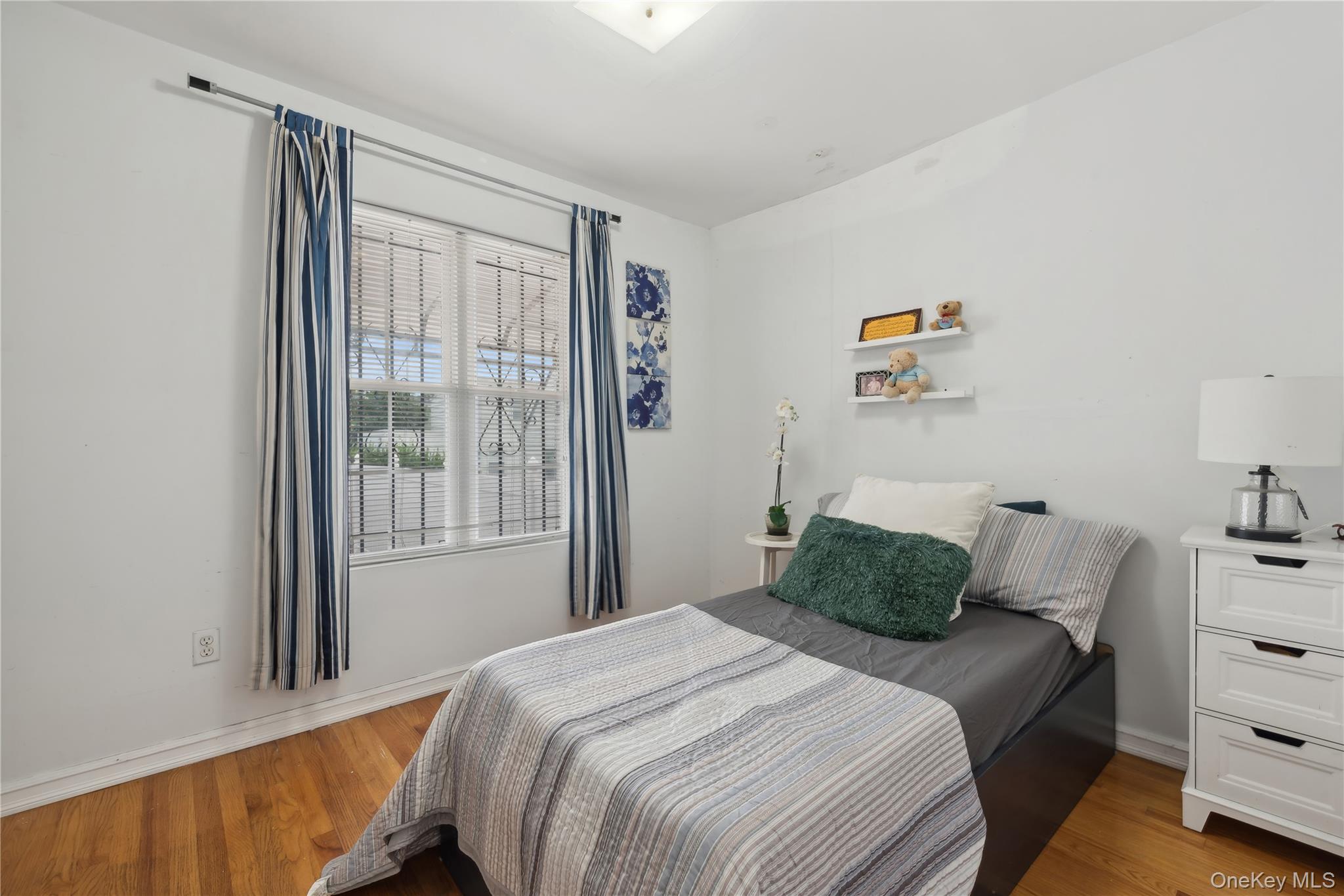 #15 photo, 61-31 136th Street, Flushing , NY 11367