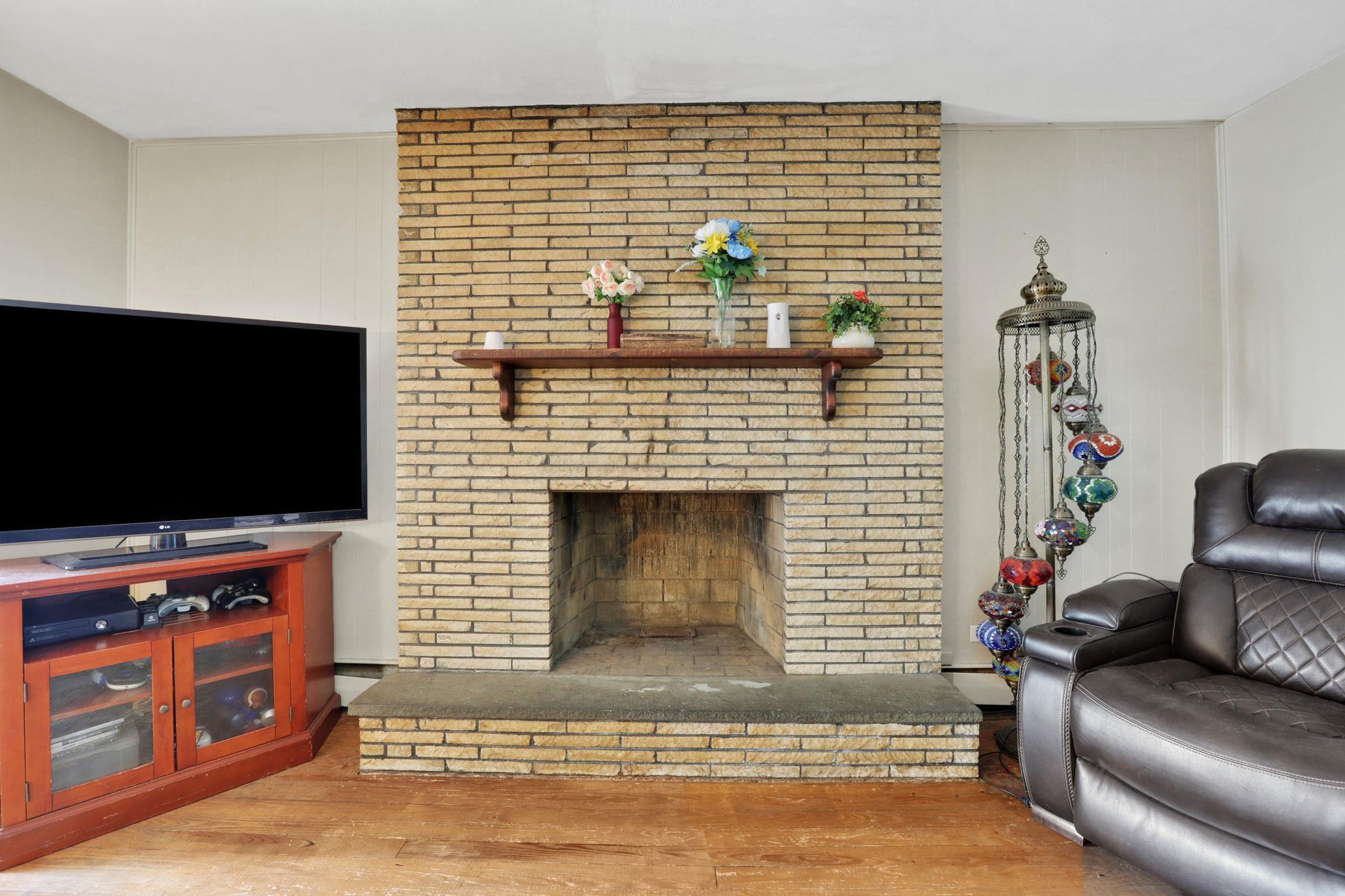 #4 photo, 100 Harwich Street, Kingston , NY 12401