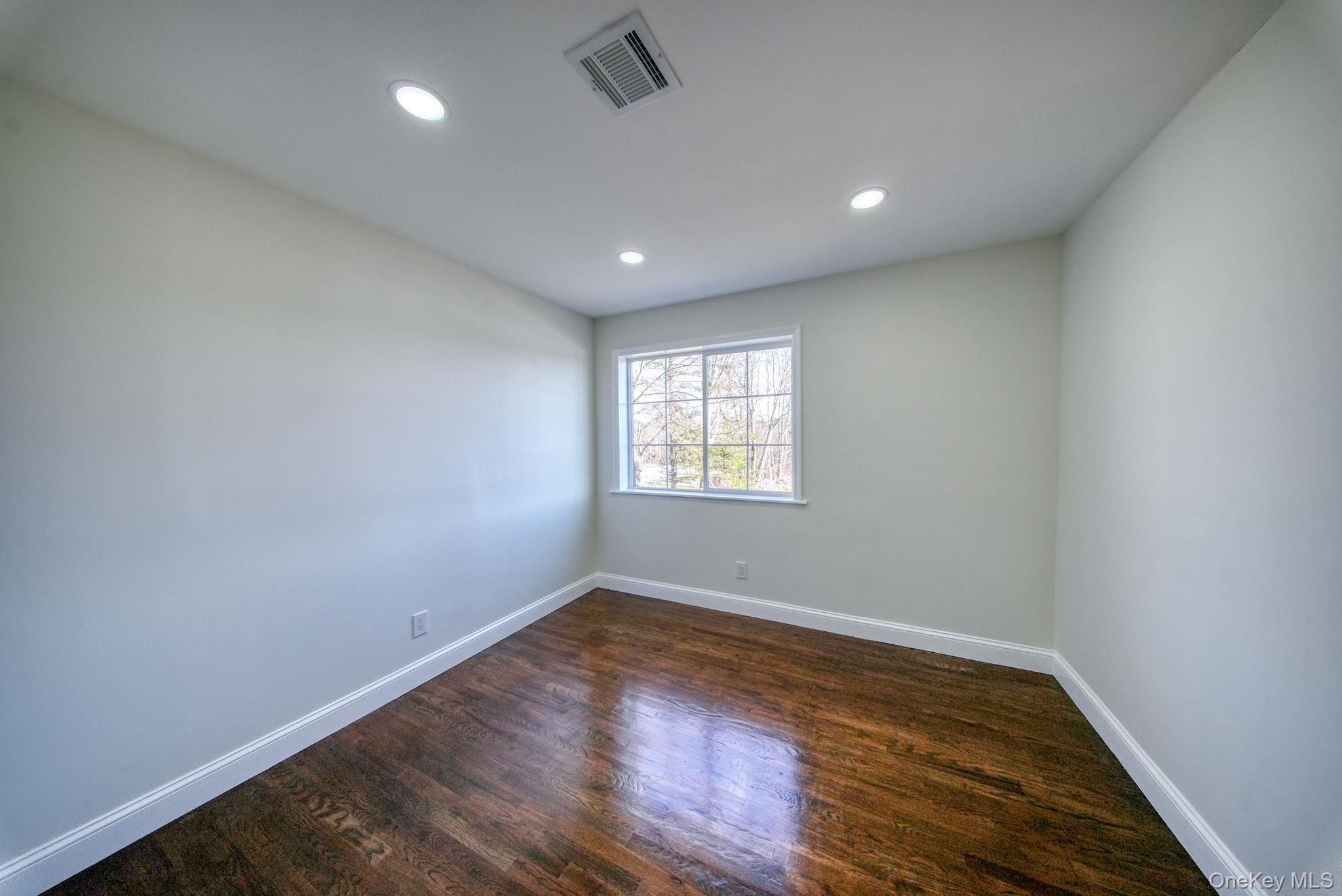 #17 photo, 3342 State Route 42, Monticello , NY 12701