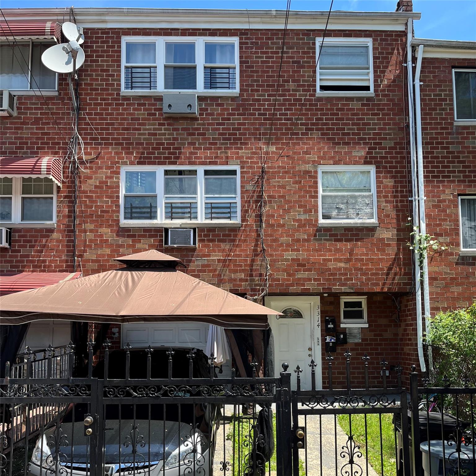 #2 photo, 3314 Wickham Avenue, Bronx , NY 10469