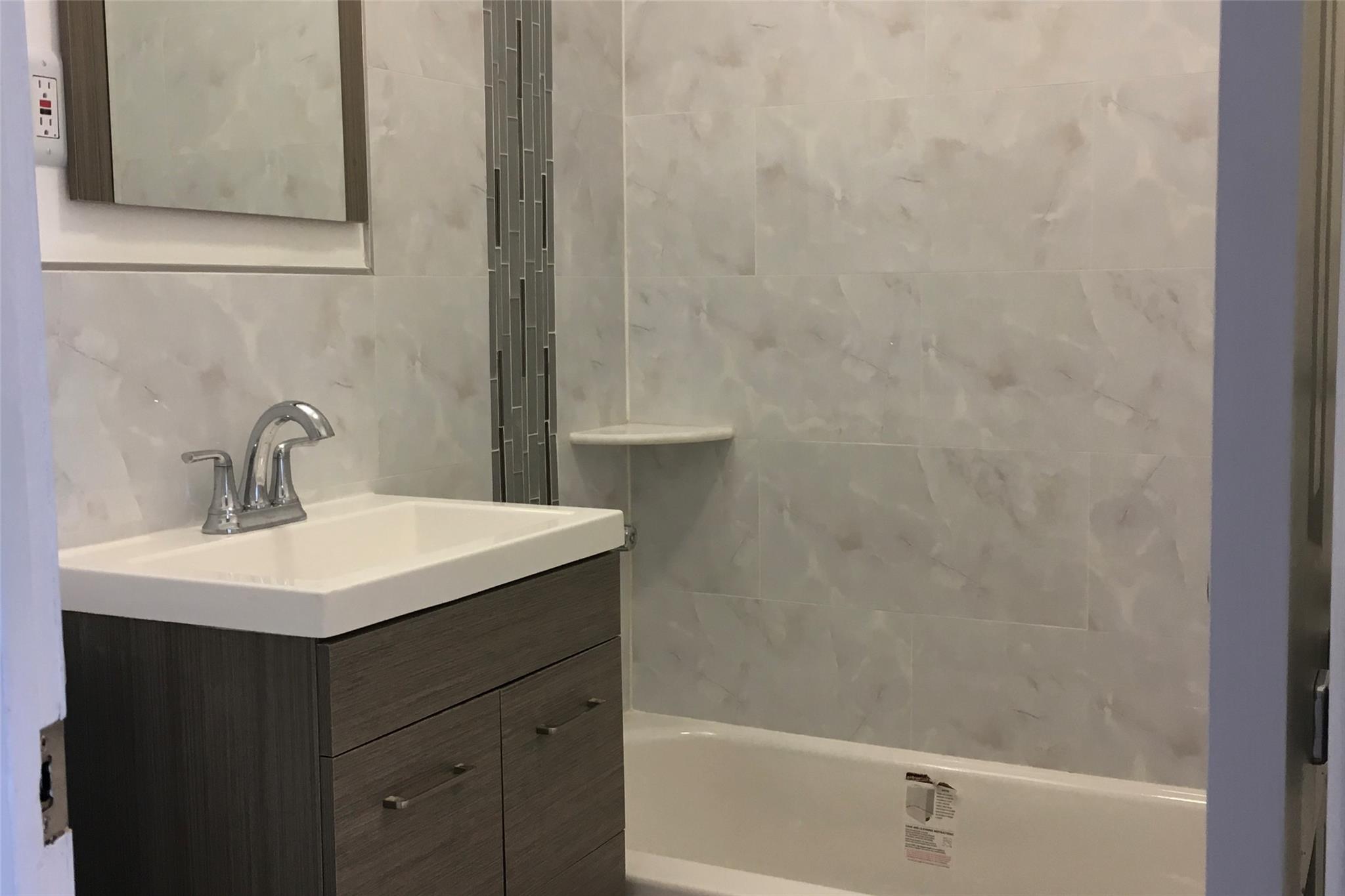 #6 photo, 3314 Wickham Avenue, Bronx , NY 10469