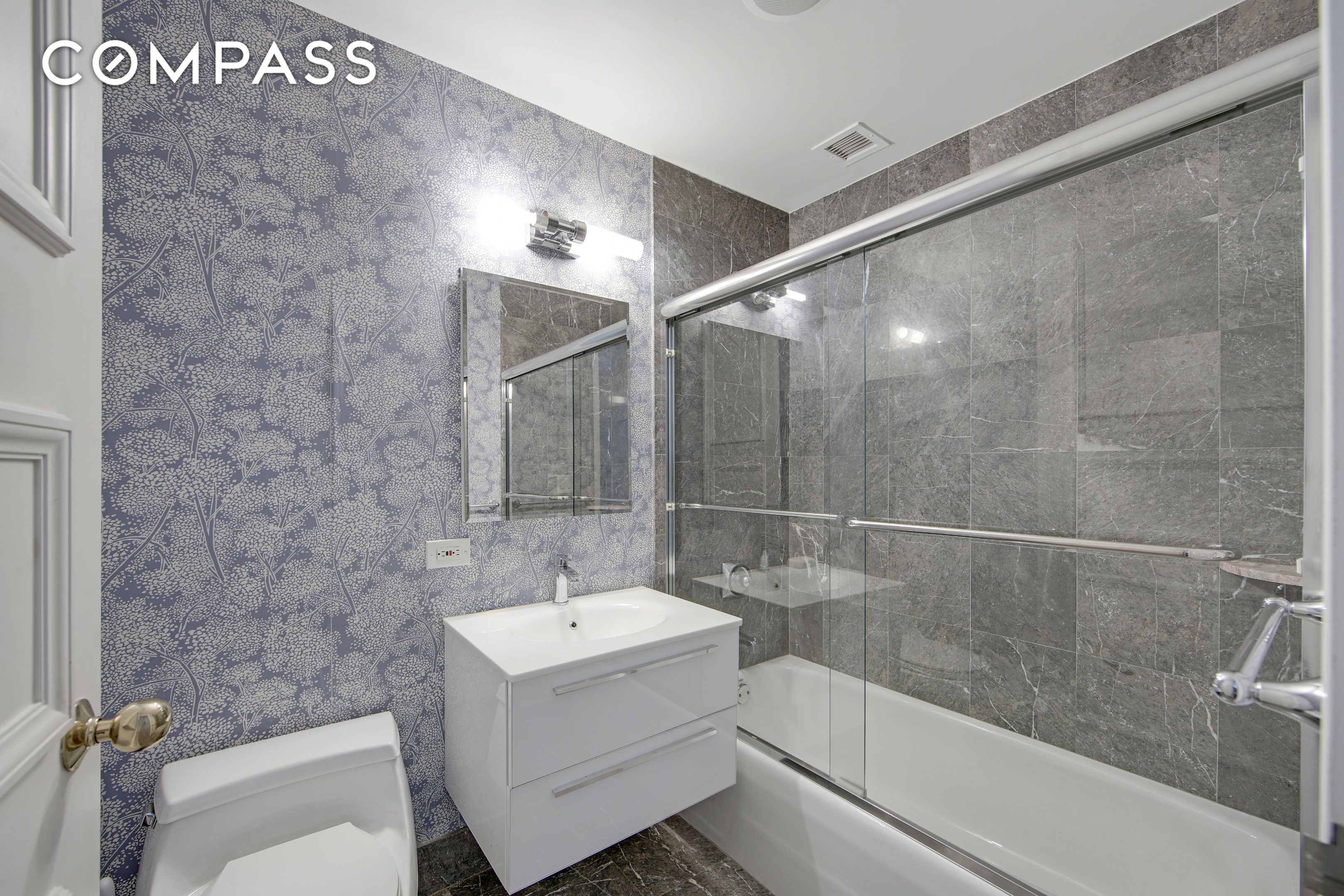 #10 photo, 201 E 80th Street, マンハッタン Upper East Side , NY 10075