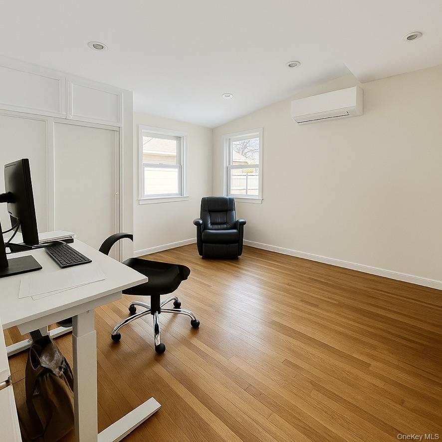 #10 photo, 980 Siems Court, ナッソー郡 North Bellmore , NY 11710