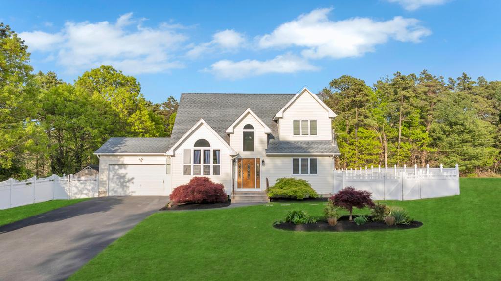 #1 photo, 87 Lambert Avenue, Mastic , NY 11950