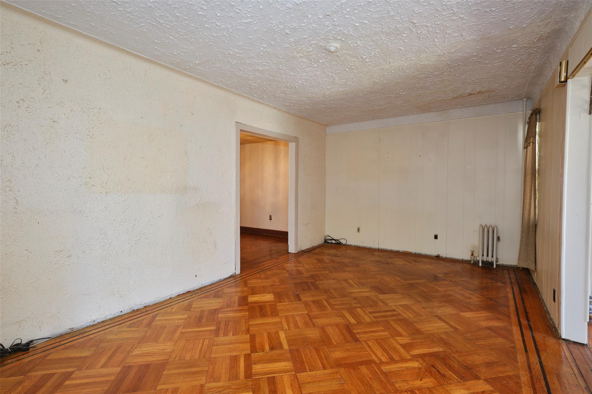 #9 photo, 90-62 204th Street, 皇后區 Hollis , NY 11423