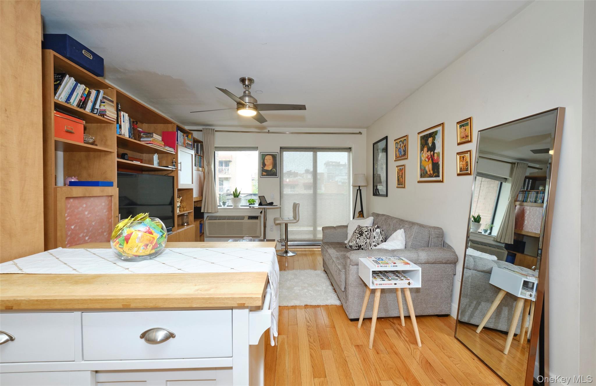 #14 photo, 31-35 31st Street, クイーンズ区 Astoria , NY 11106