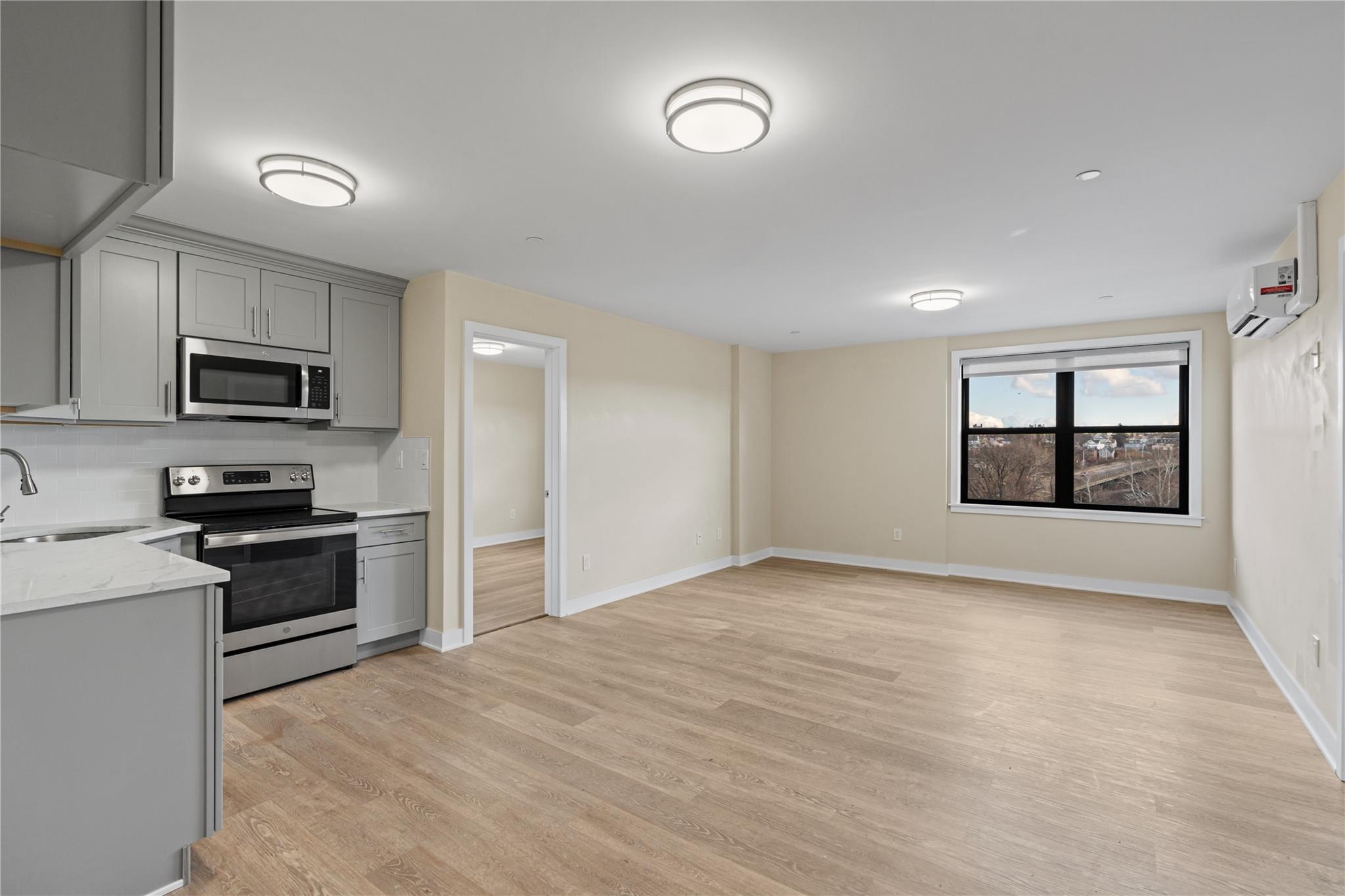 #1 photo, 135 Wakefield Avenue, 紐約州 Yonkers , NY 10704