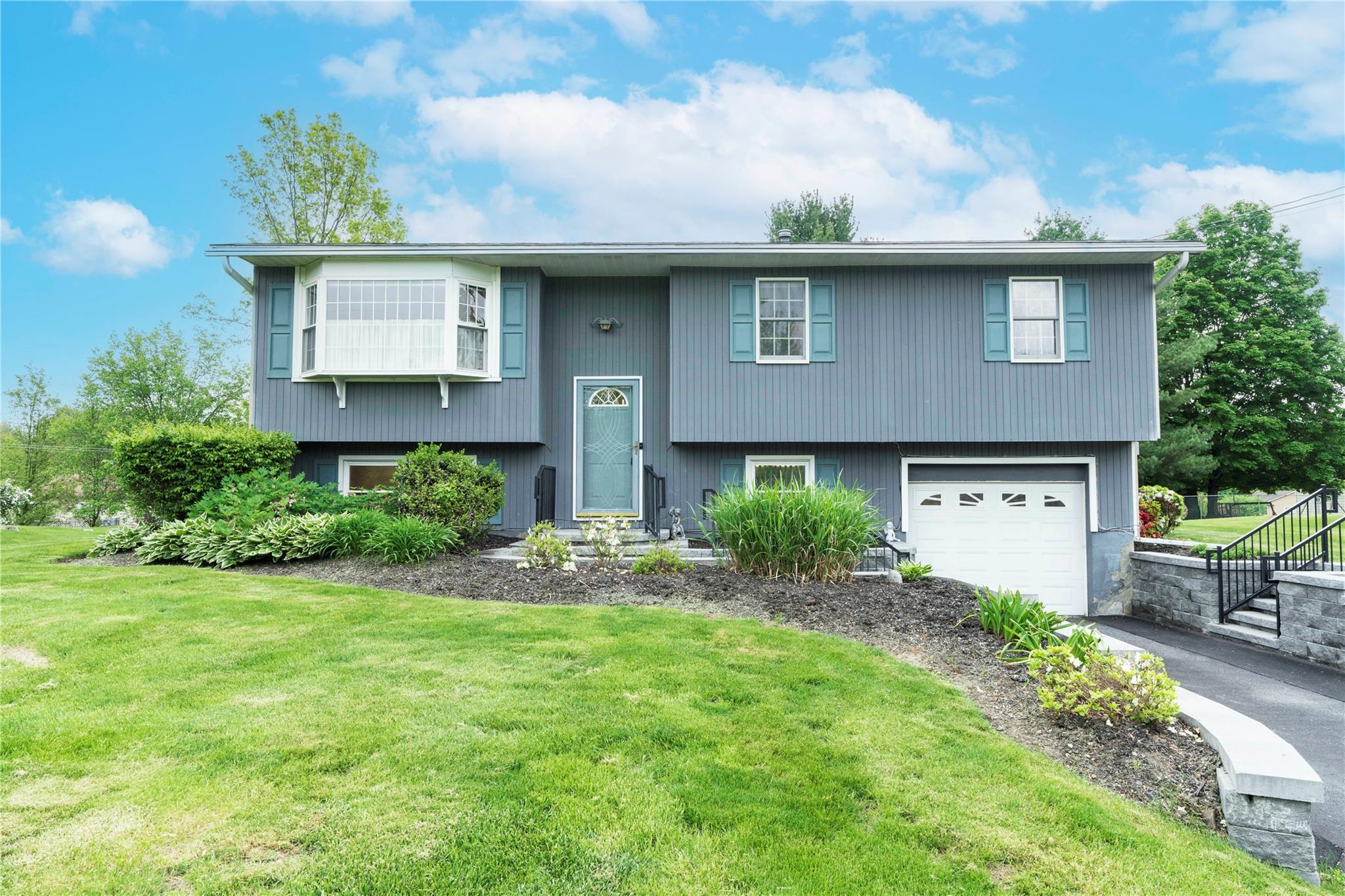 #1 photo, 190 Lakeside Road, Newburgh , NY 12550