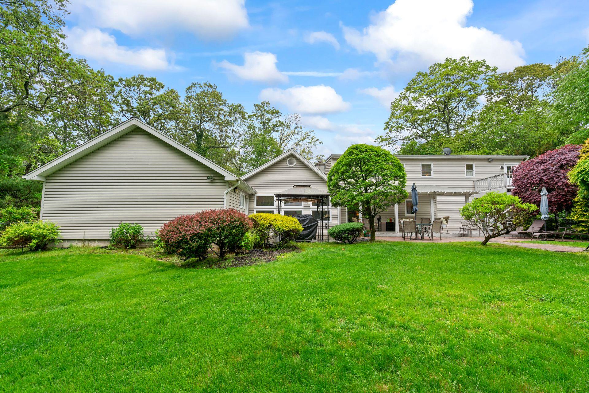 #10 photo, 30 Darby Drive, South Huntington , NY 11746