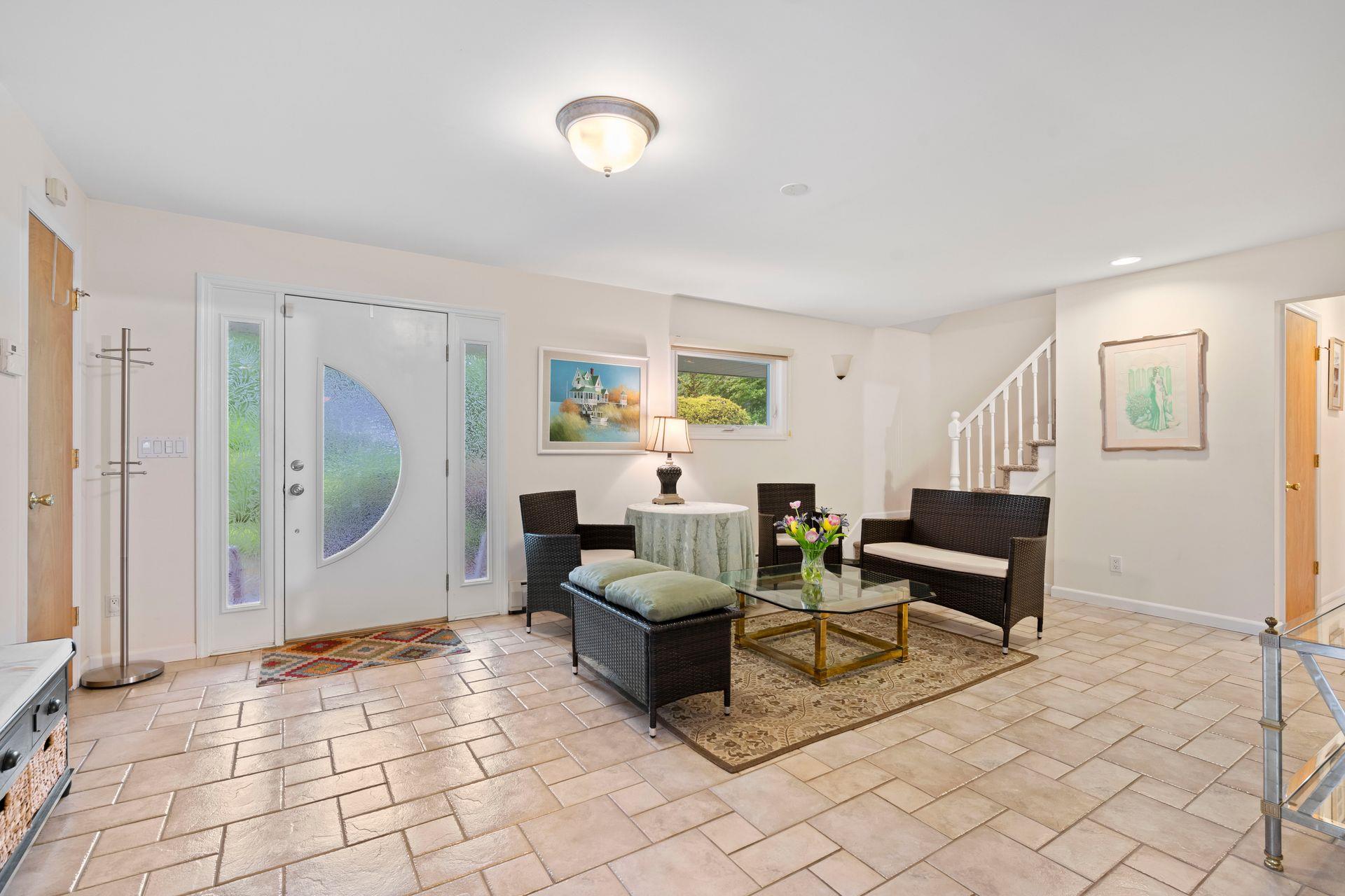 #3 photo, 30 Darby Drive, South Huntington , NY 11746