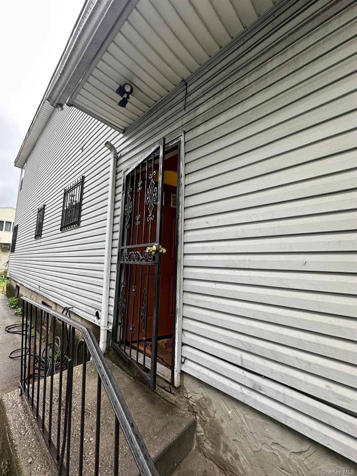 #4 photo, 14207 135th Avenue, クイーンズ区 Jamaica , NY 11436