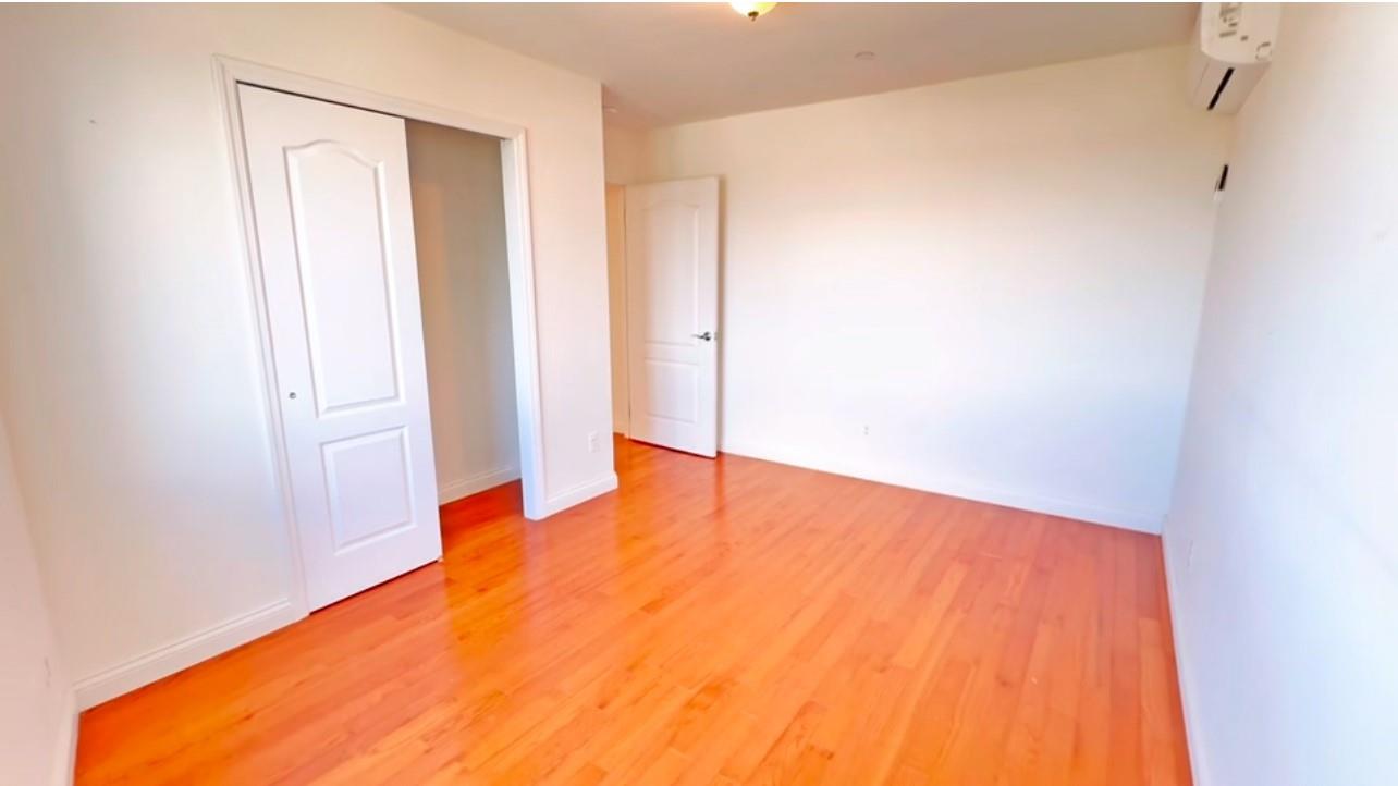 #13 photo, 70-26 Queens Boulevard, クイーンズ区 Woodside , NY 11377