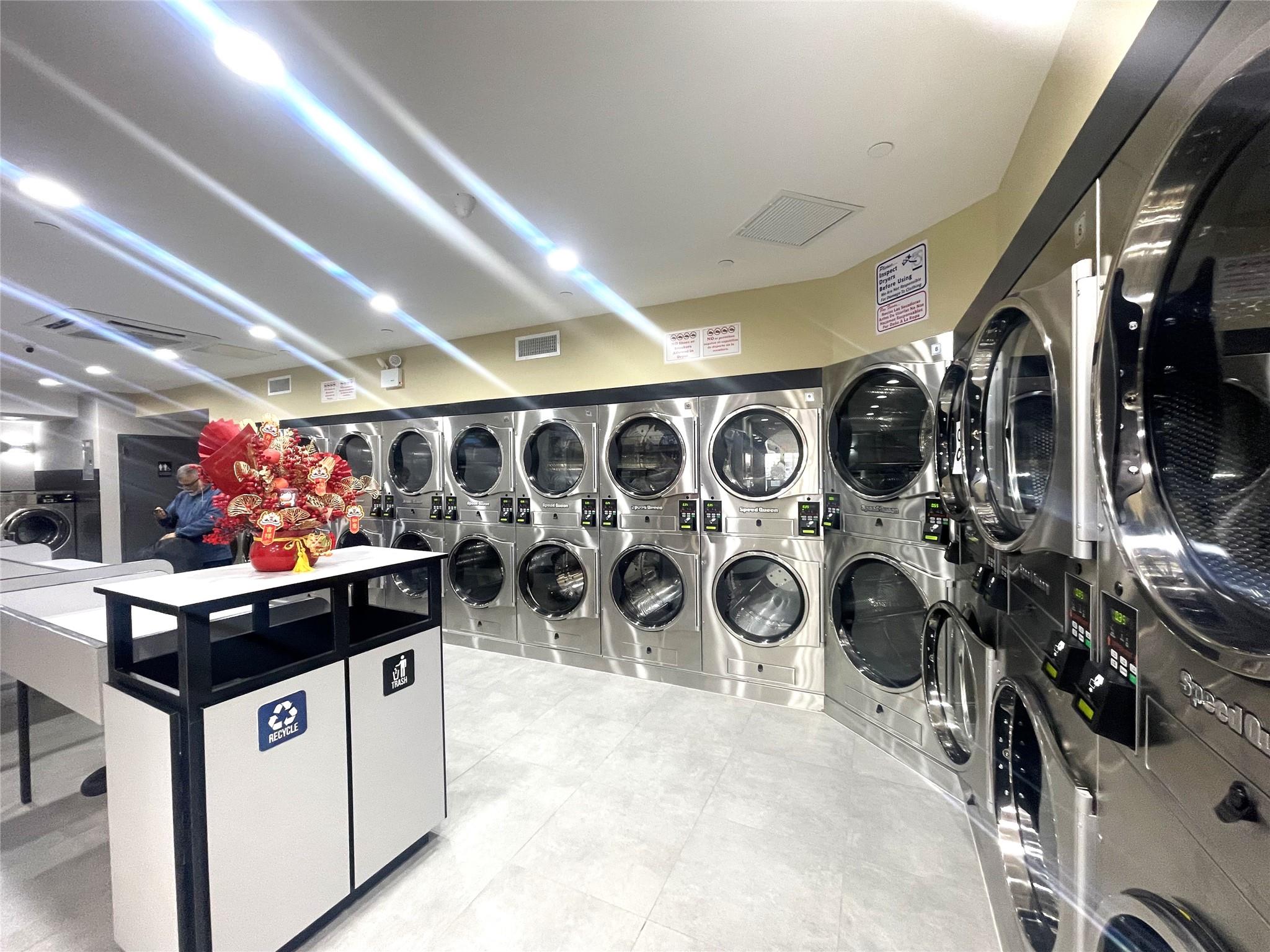 #16 photo, 70-26 Queens Boulevard, クイーンズ区 Woodside , NY 11377