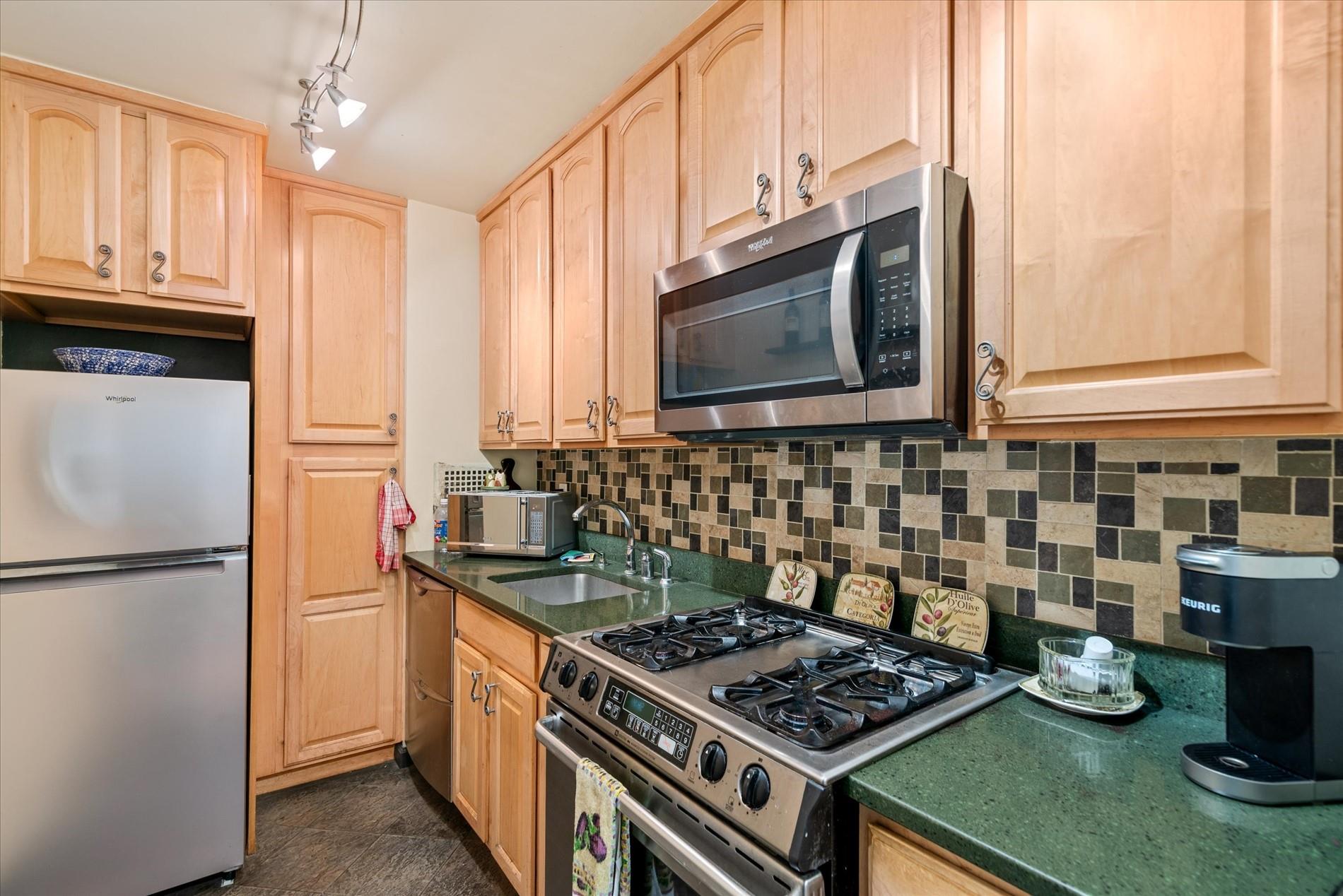 #6 photo, 52-30 39 Drive, クイーンズ区 Woodside , NY 11377