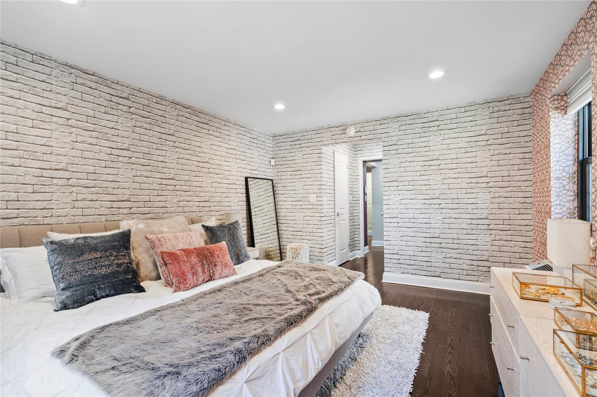 #18 photo, 50 Brompton Road, 長島 大頸 Great Neck , NY 11021