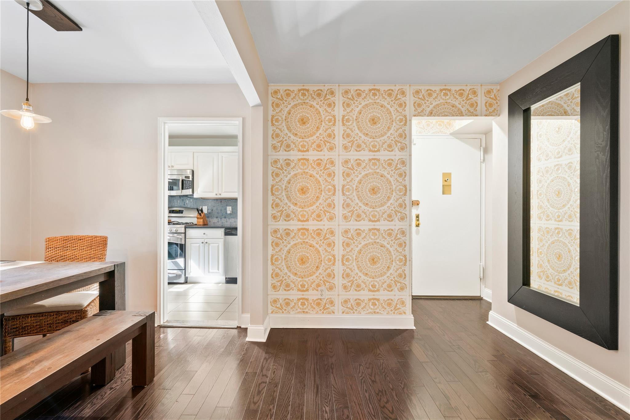 #3 photo, 50 Brompton Road, 長島 大頸 Great Neck , NY 11021